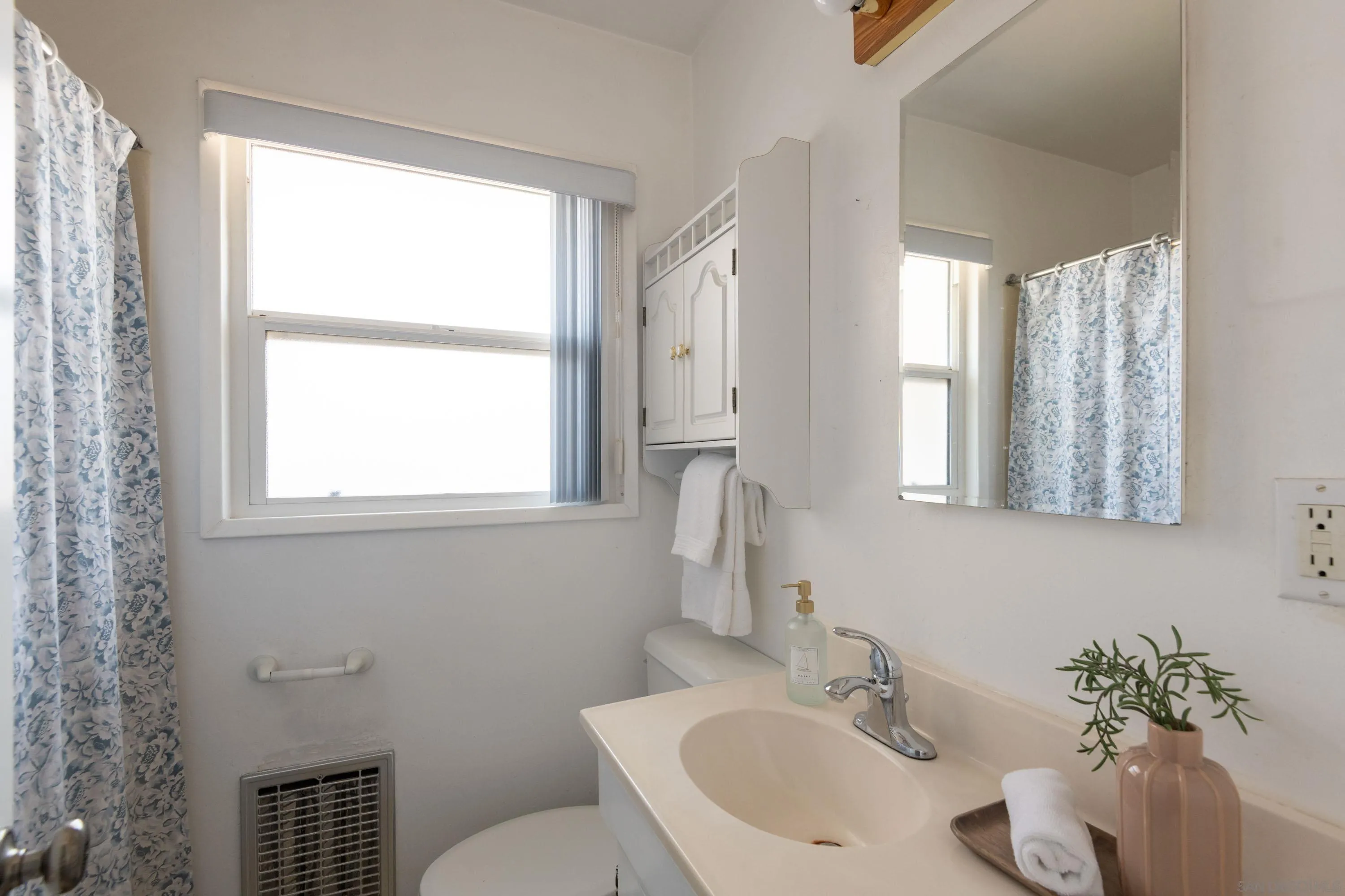 4257 Taos Dr