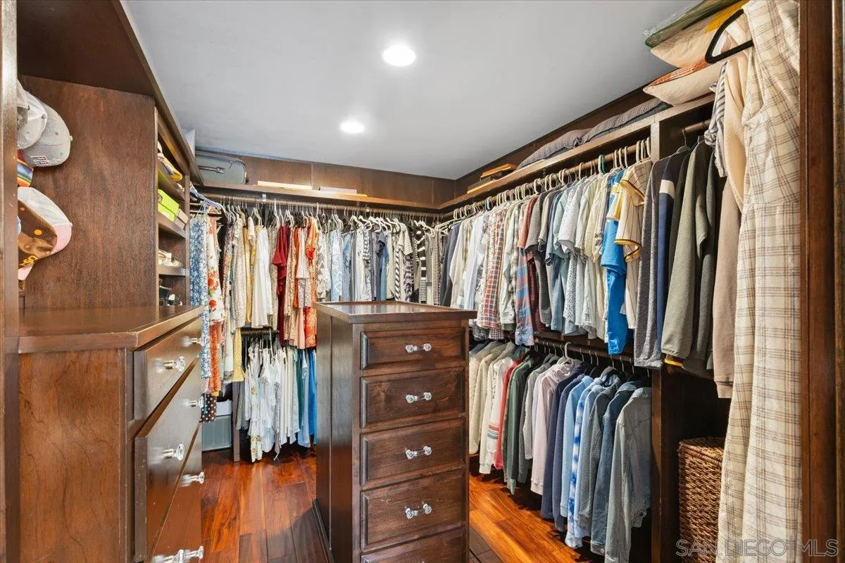2042 Fort Stockton Dr
