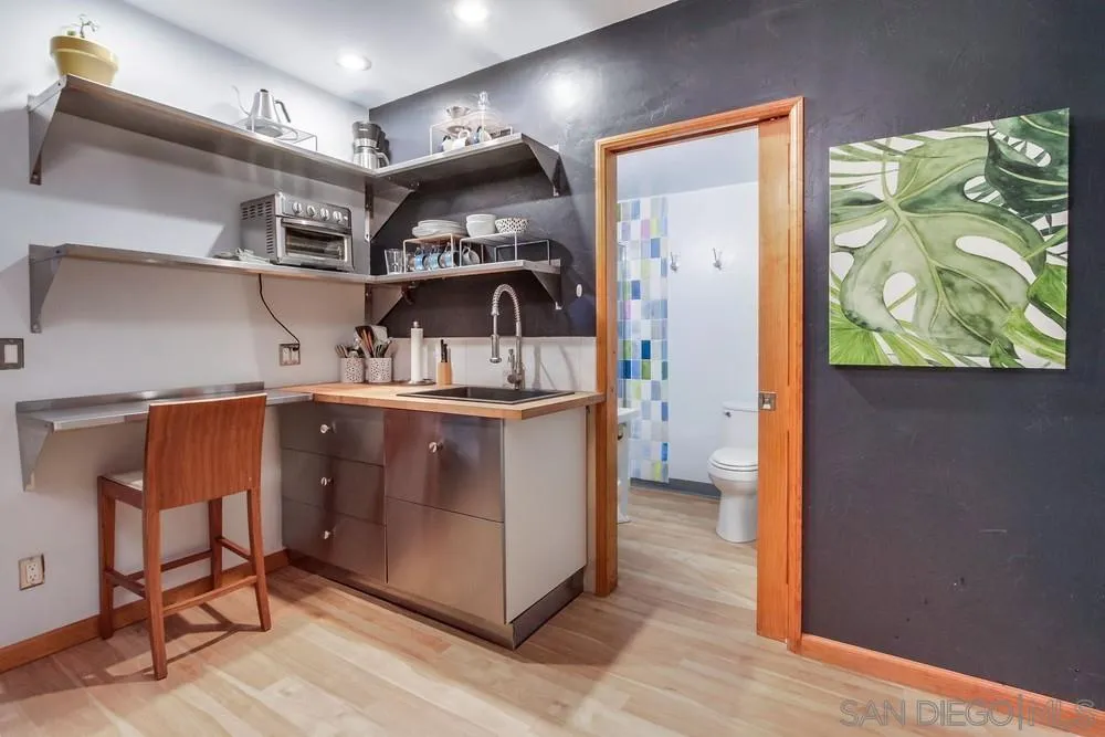 438 Retaheim Way