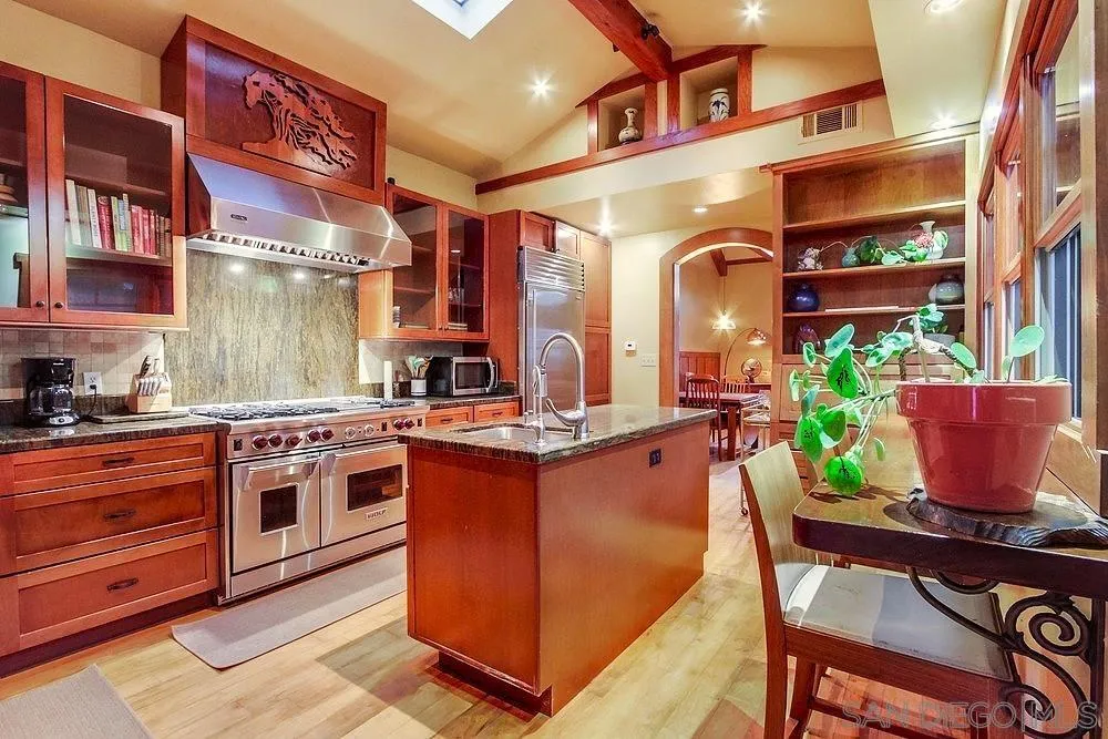 438 Retaheim Way