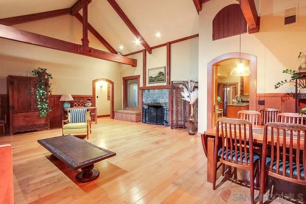 438 Retaheim Way