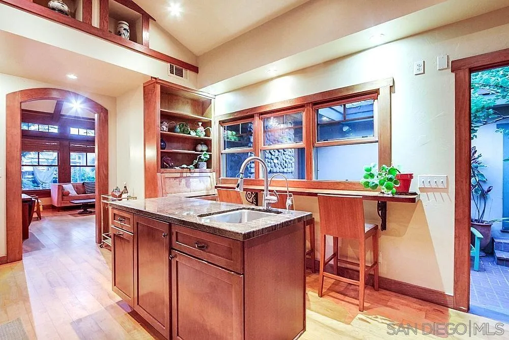 438 Retaheim Way