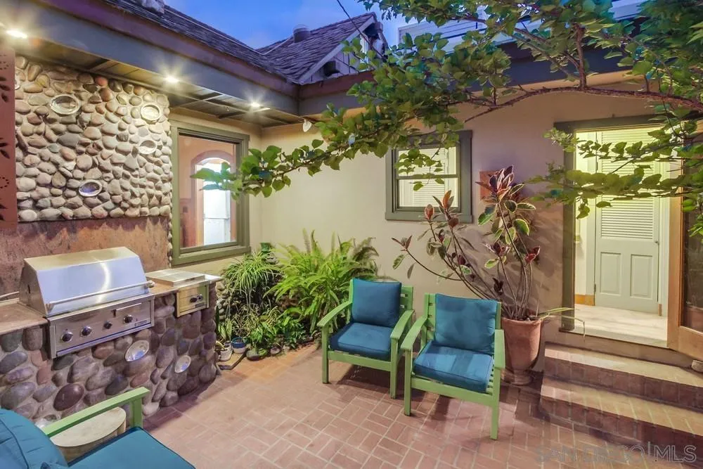 438 Retaheim Way