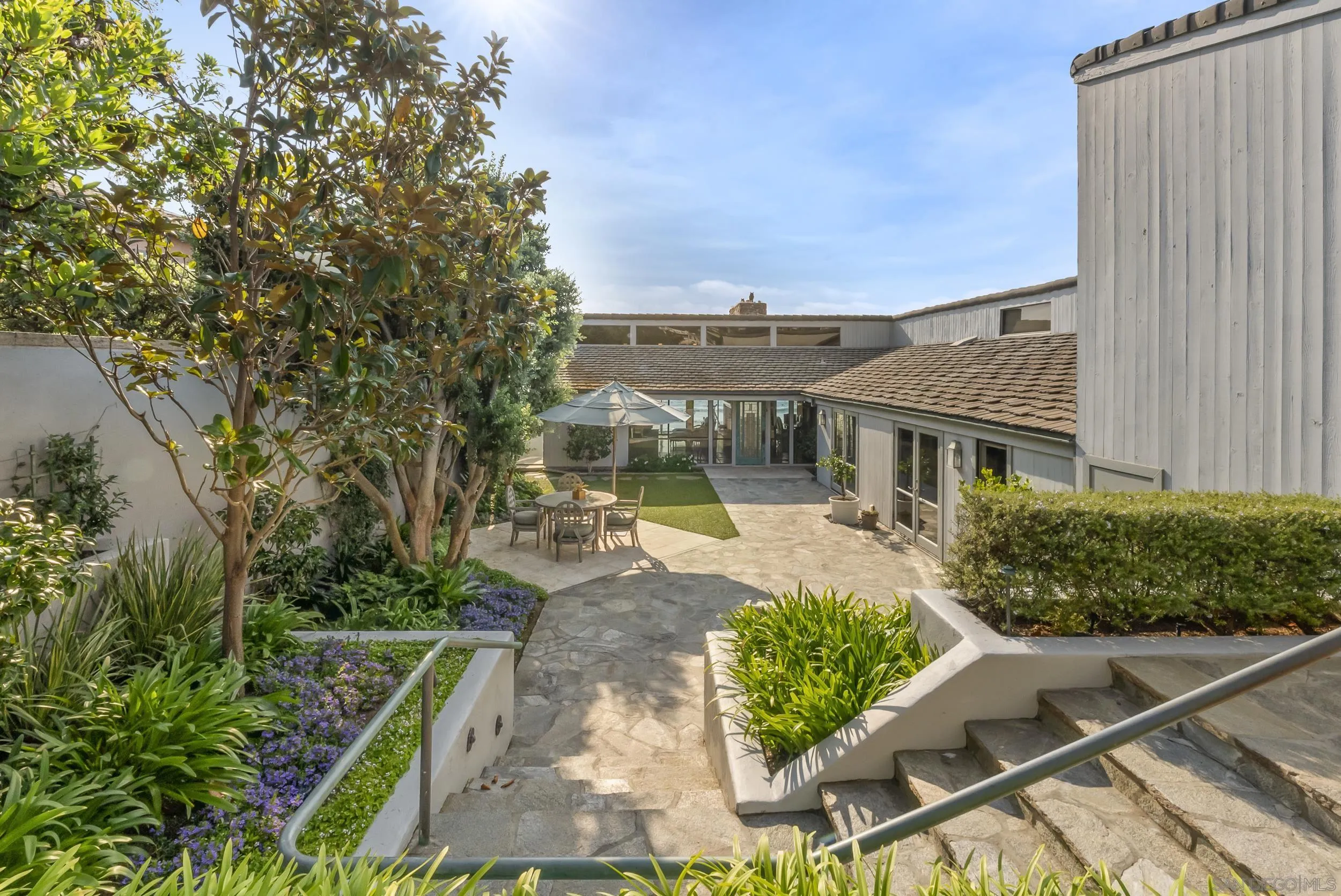8510 El Paseo Grande