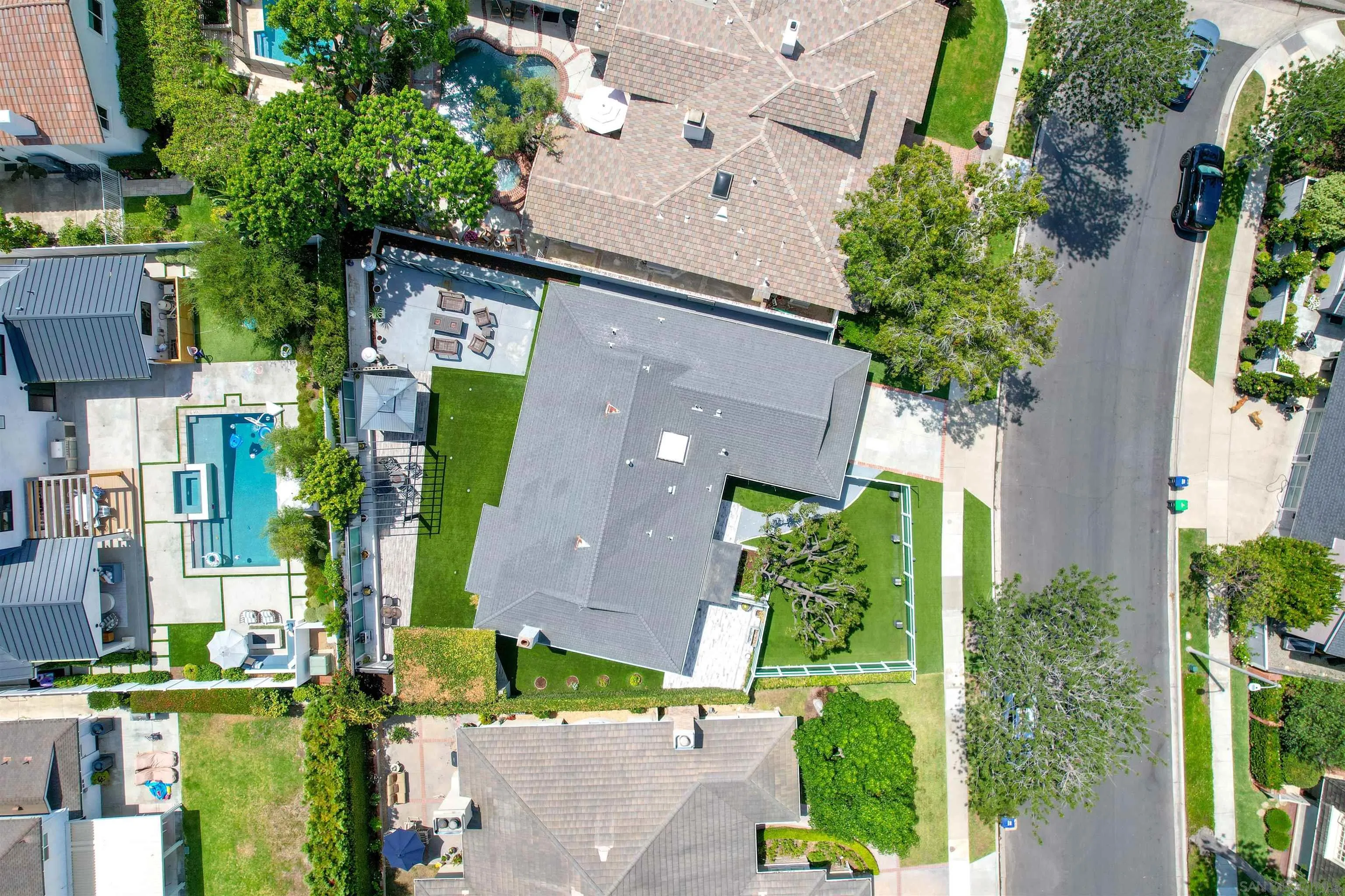 1806 Leeward Lane
