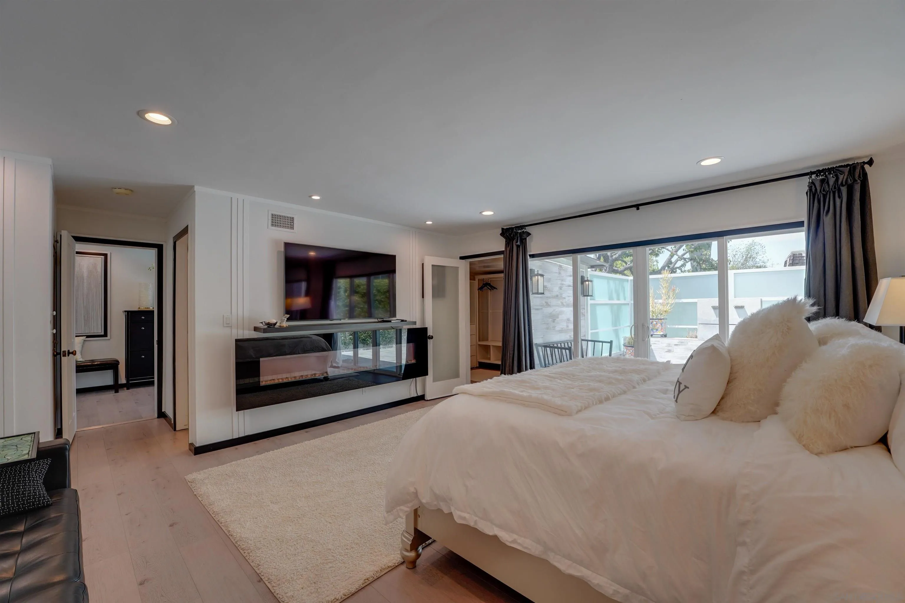 1806 Leeward Lane