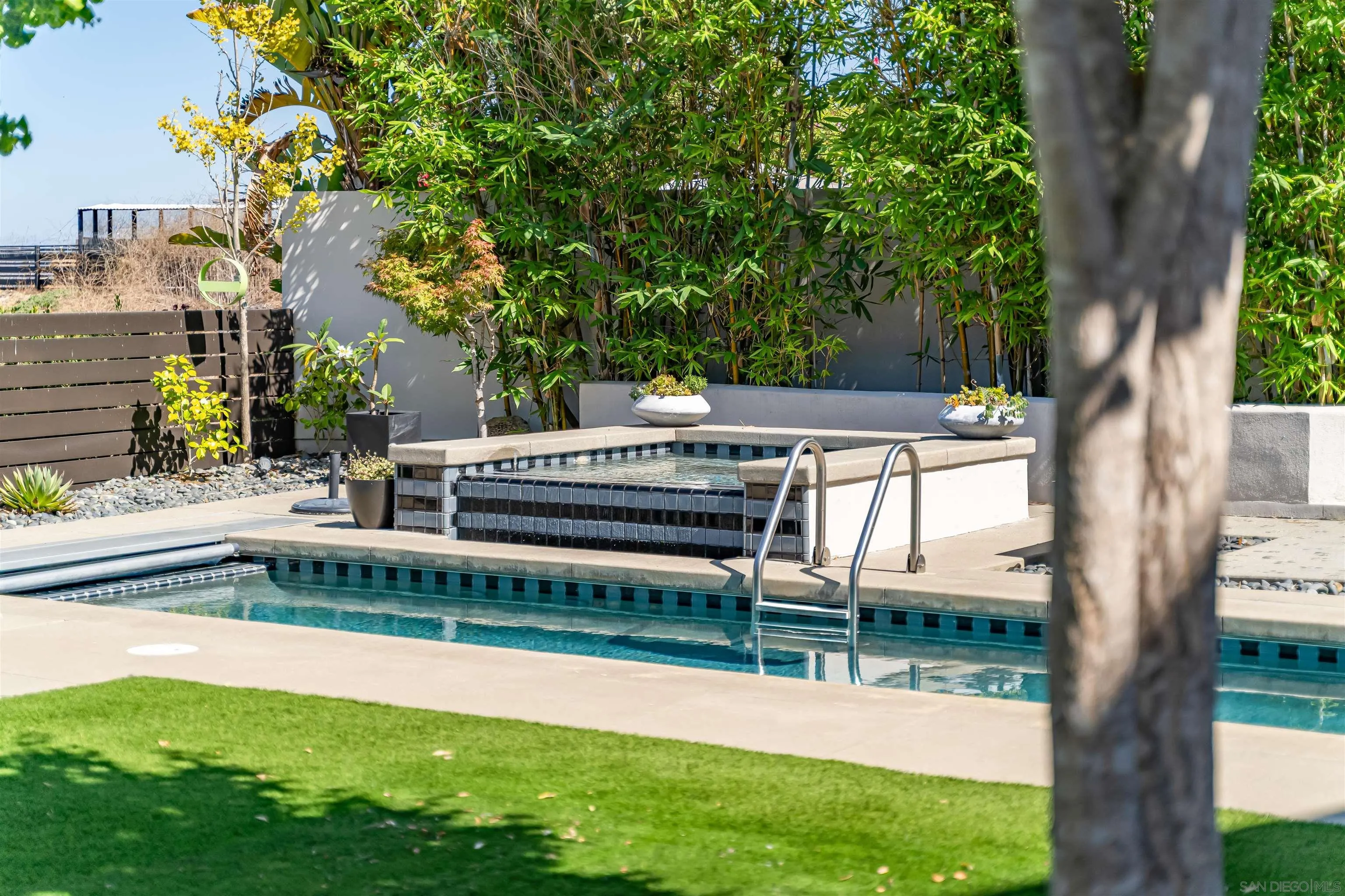5259 Pacifica Dr