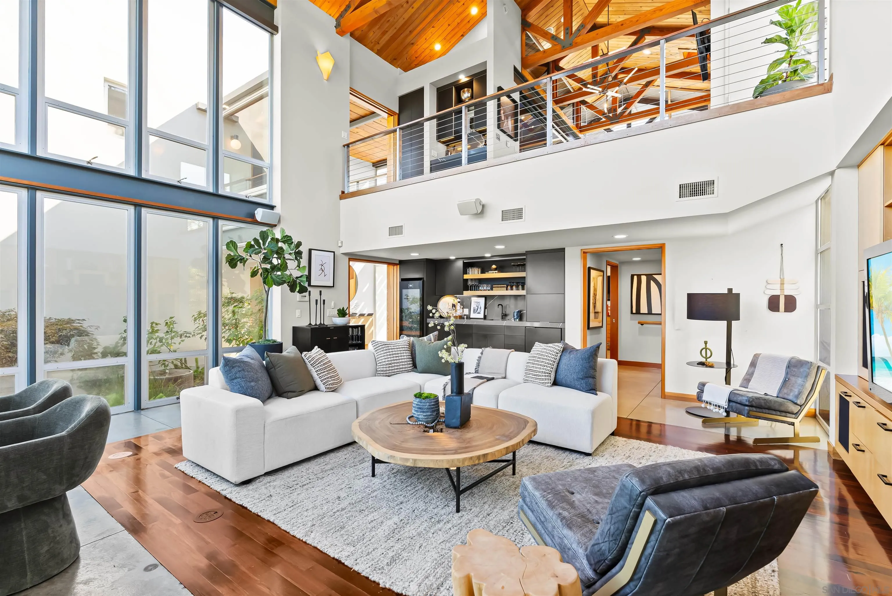 5259 Pacifica Dr