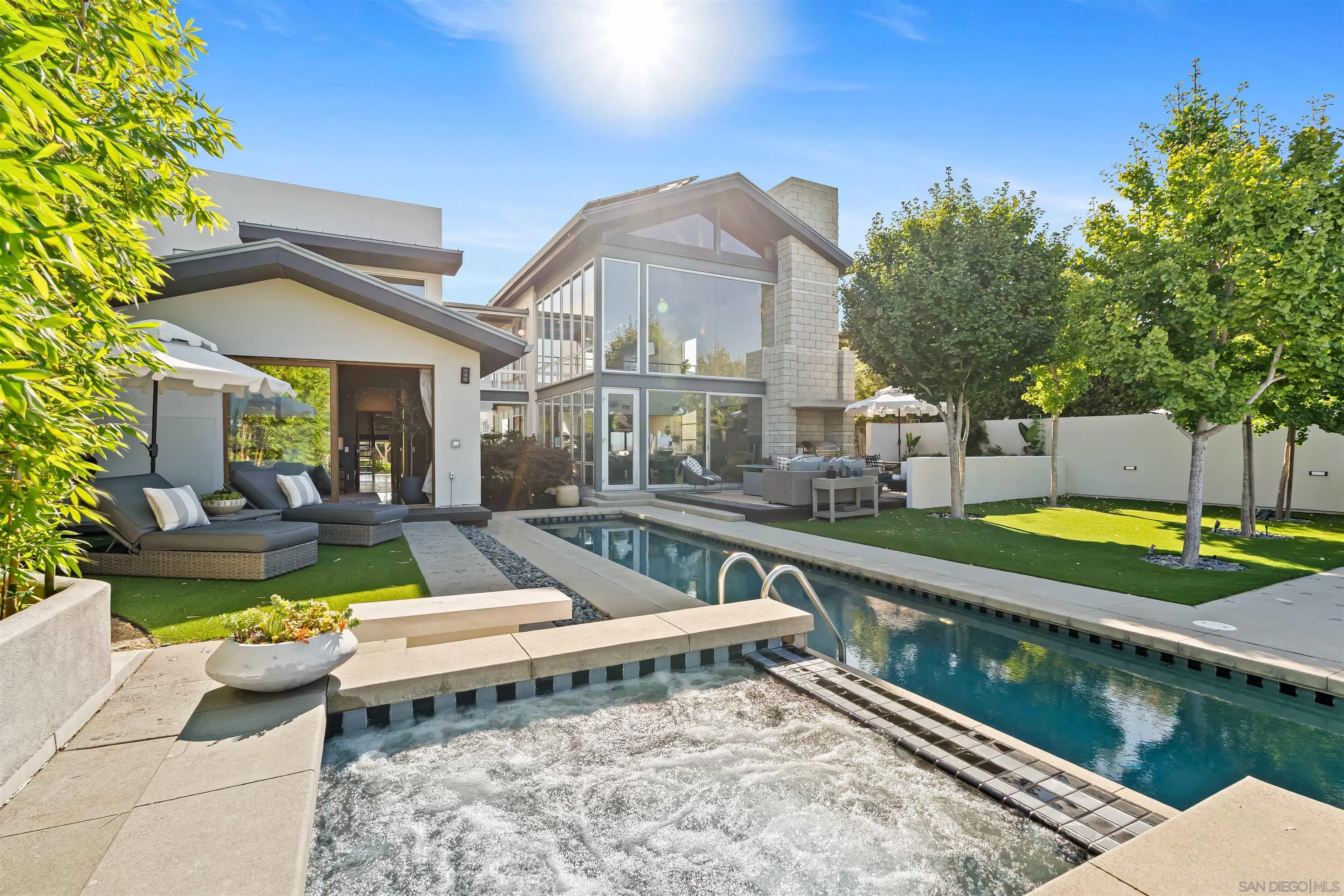 5259 Pacifica Dr
