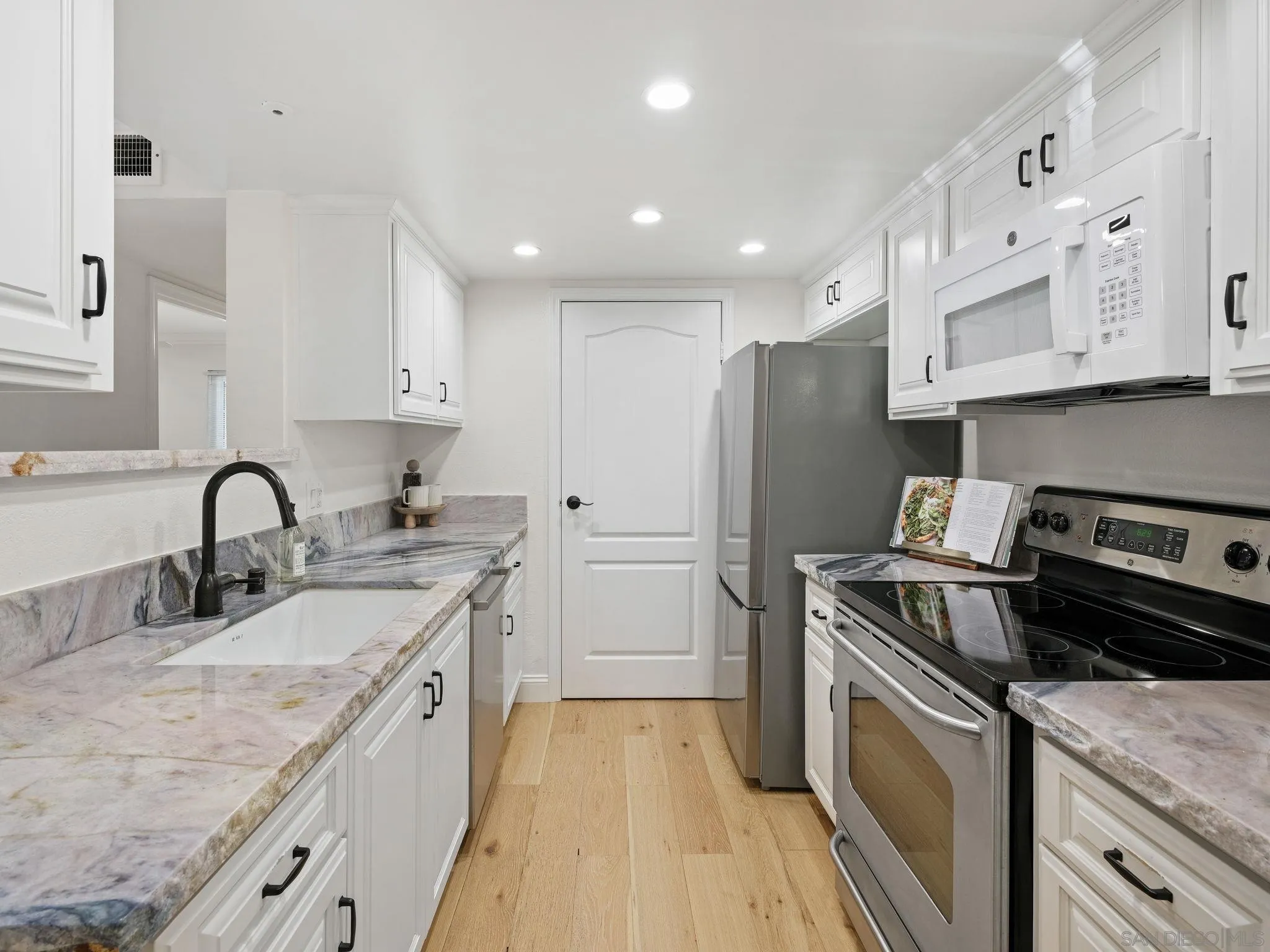 12023 Alta Carmel Unit 244, San Diego Unit: 244