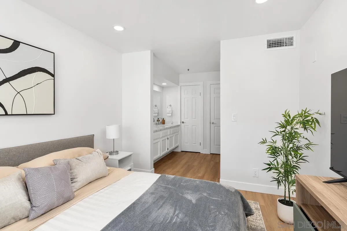 5605 Friars Rd Unit 288