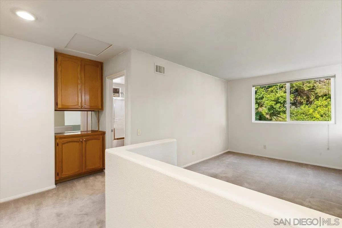 2130 Anda Lucia Way
