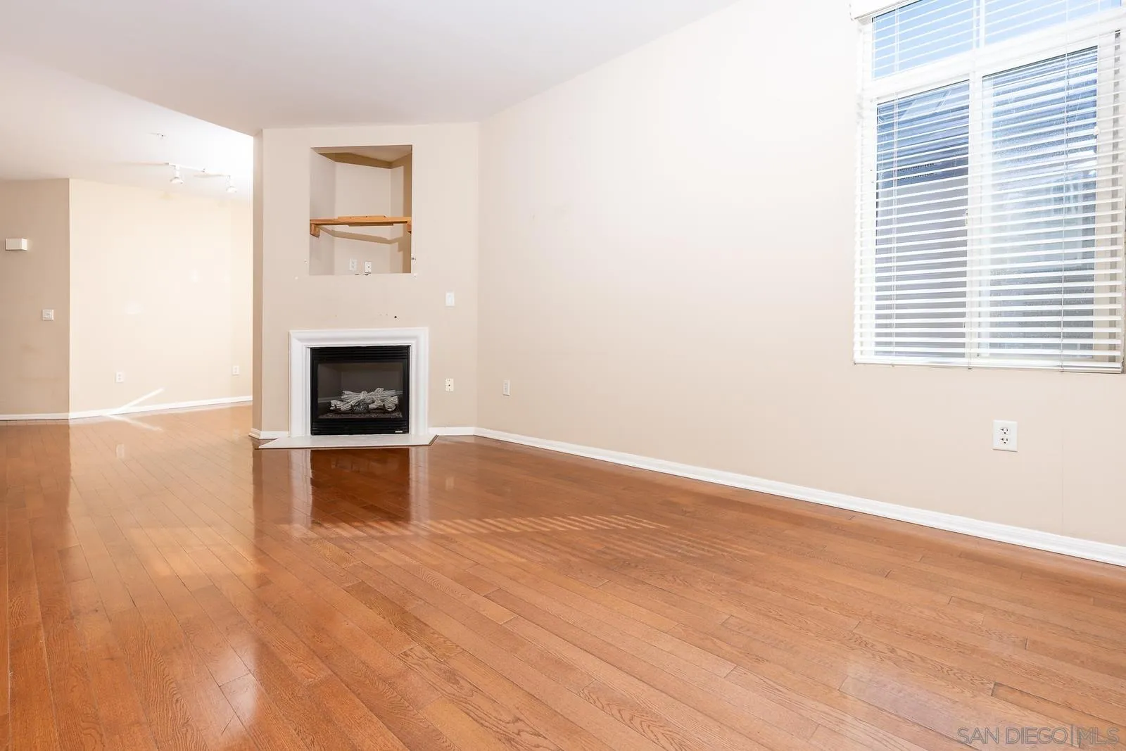 2400 5th Ave Unit 301