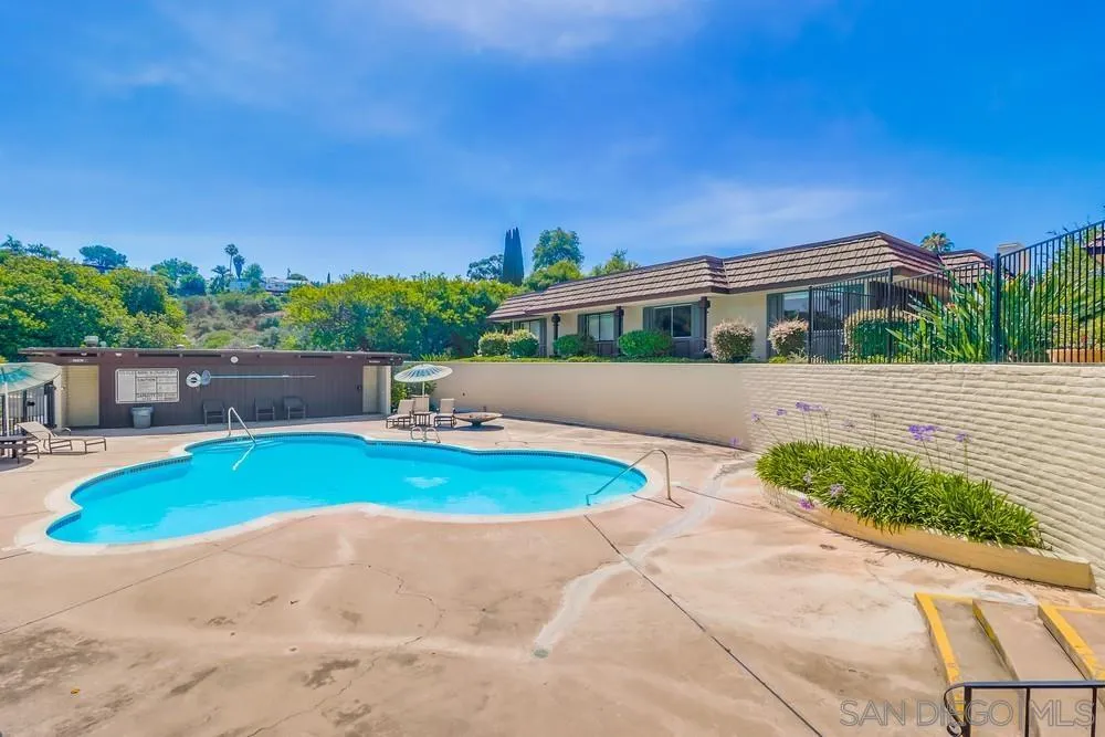 4402 Collwood Ln
