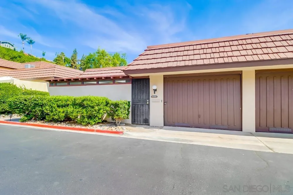 4402 Collwood Ln