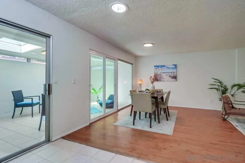 4402 Collwood Ln