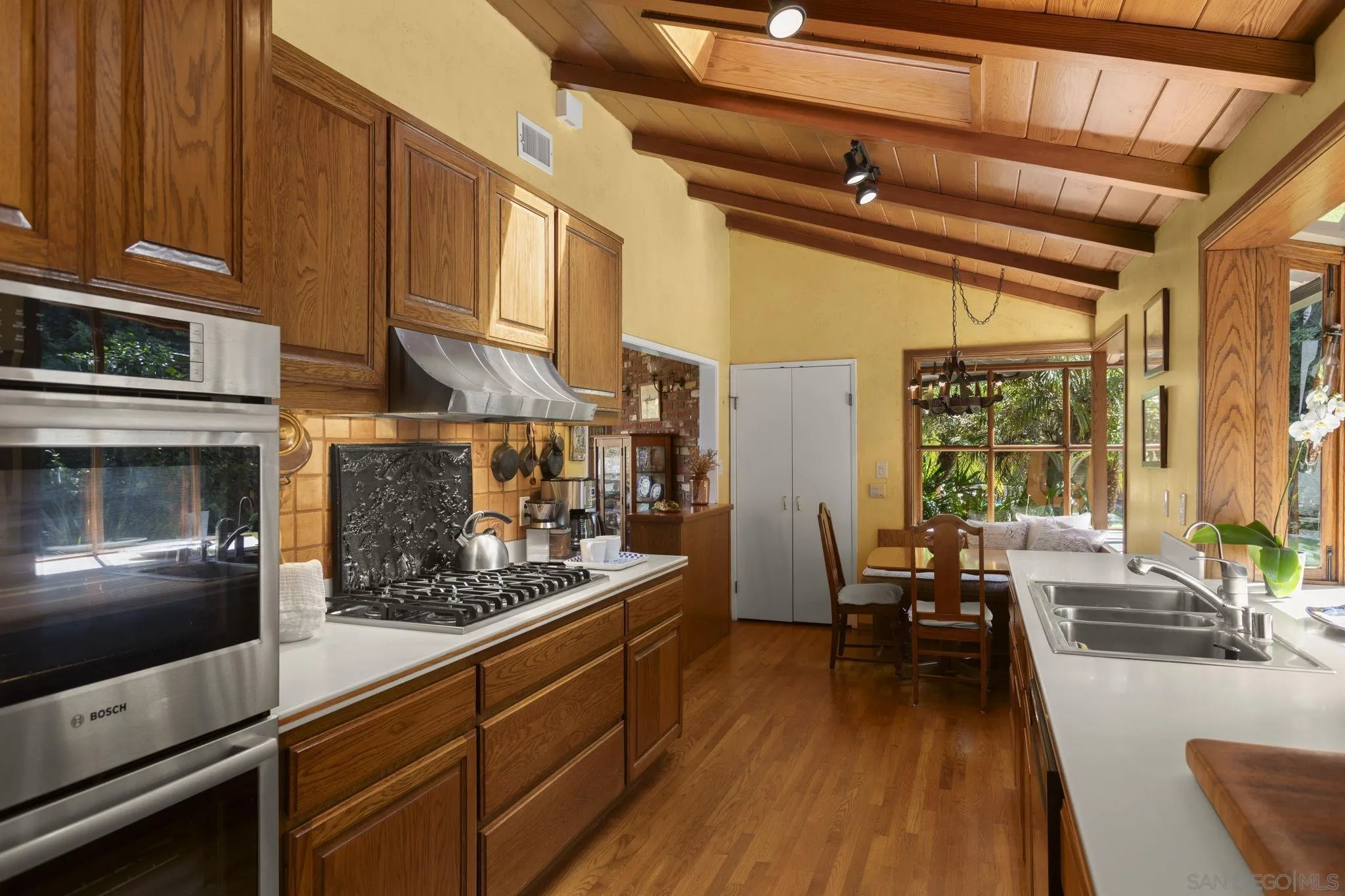 1659 Torrey Pines Rd