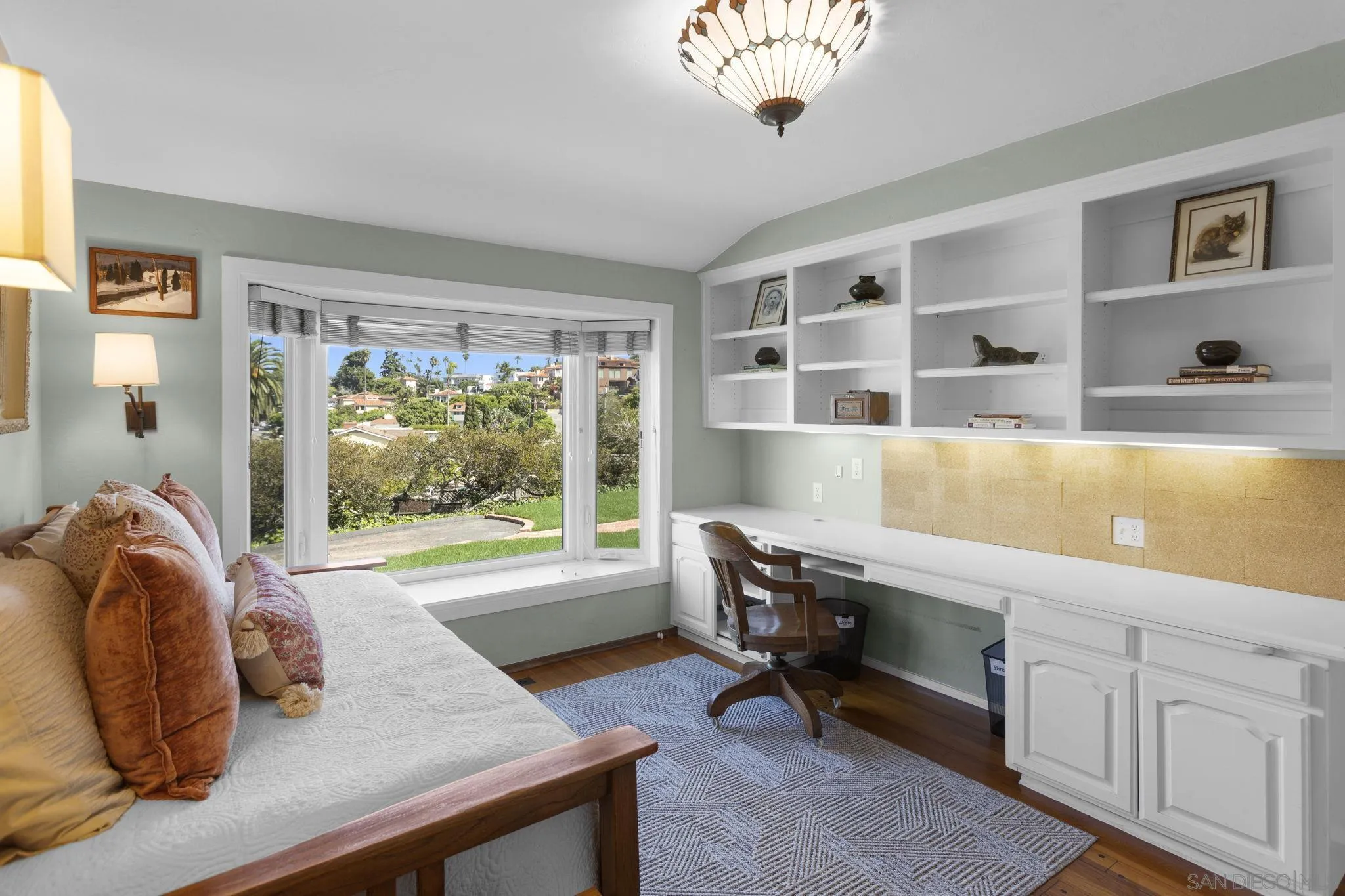 1659 Torrey Pines Rd
