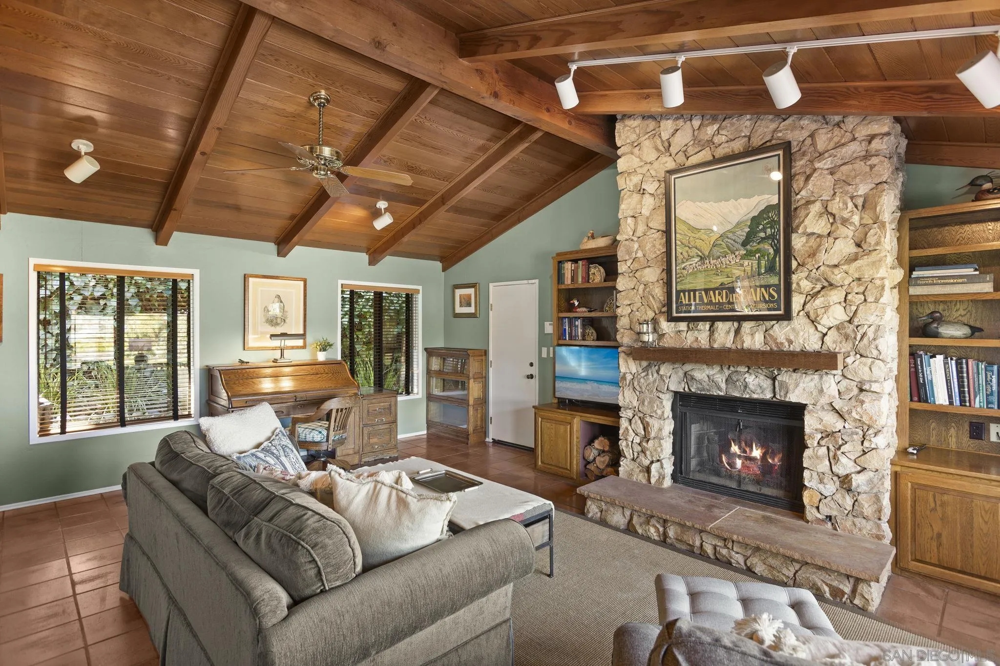 1659 Torrey Pines Rd