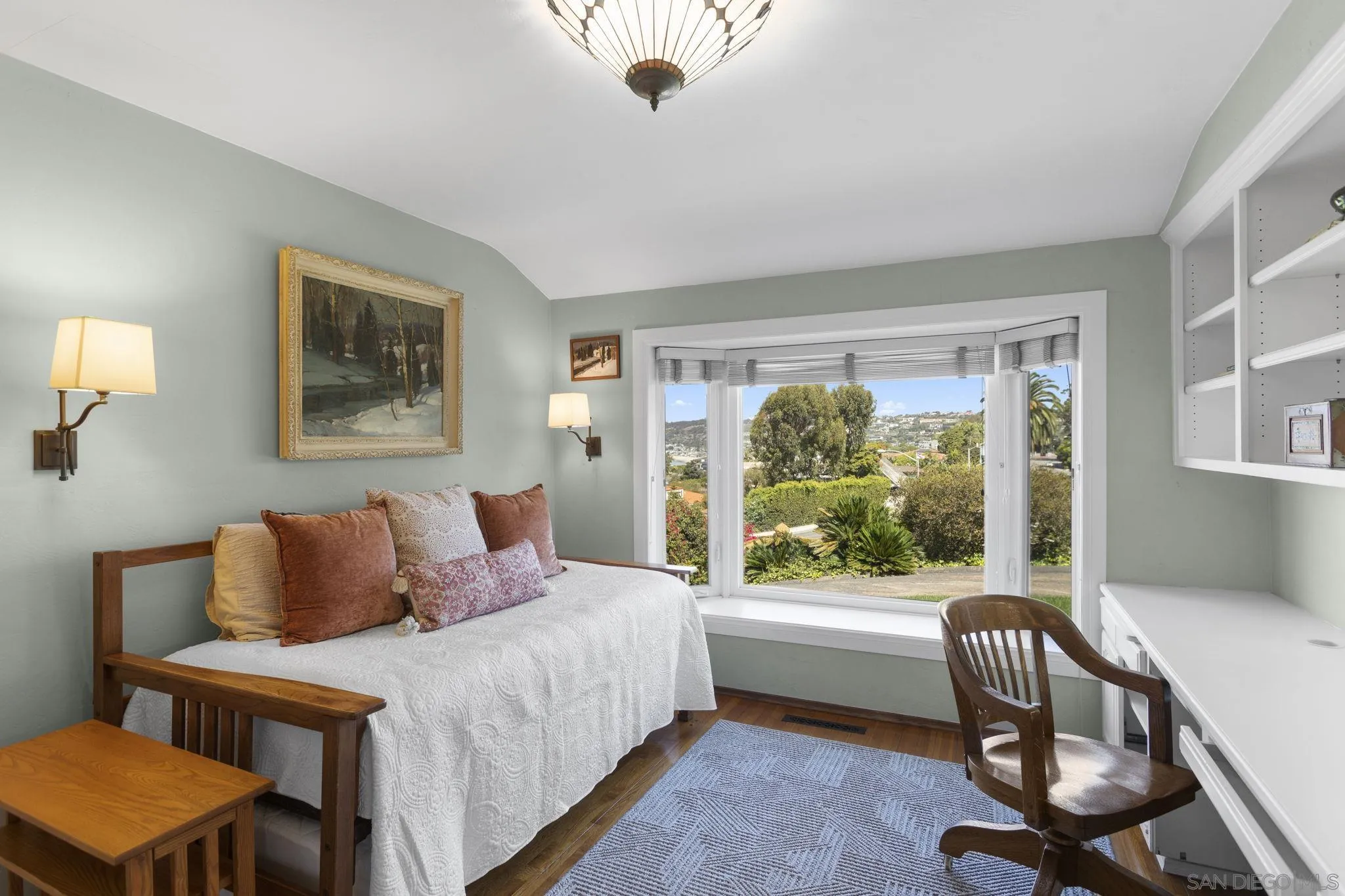 1659 Torrey Pines Rd