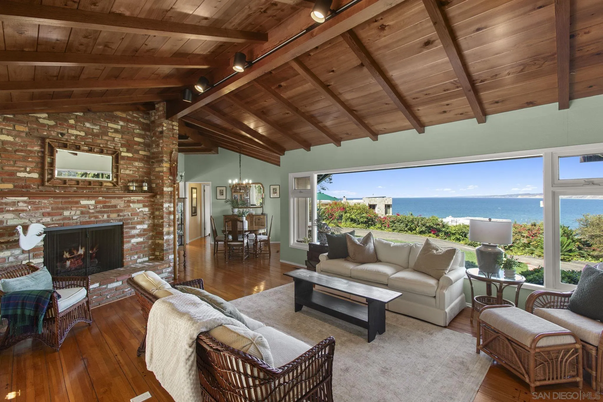 1659 Torrey Pines Rd