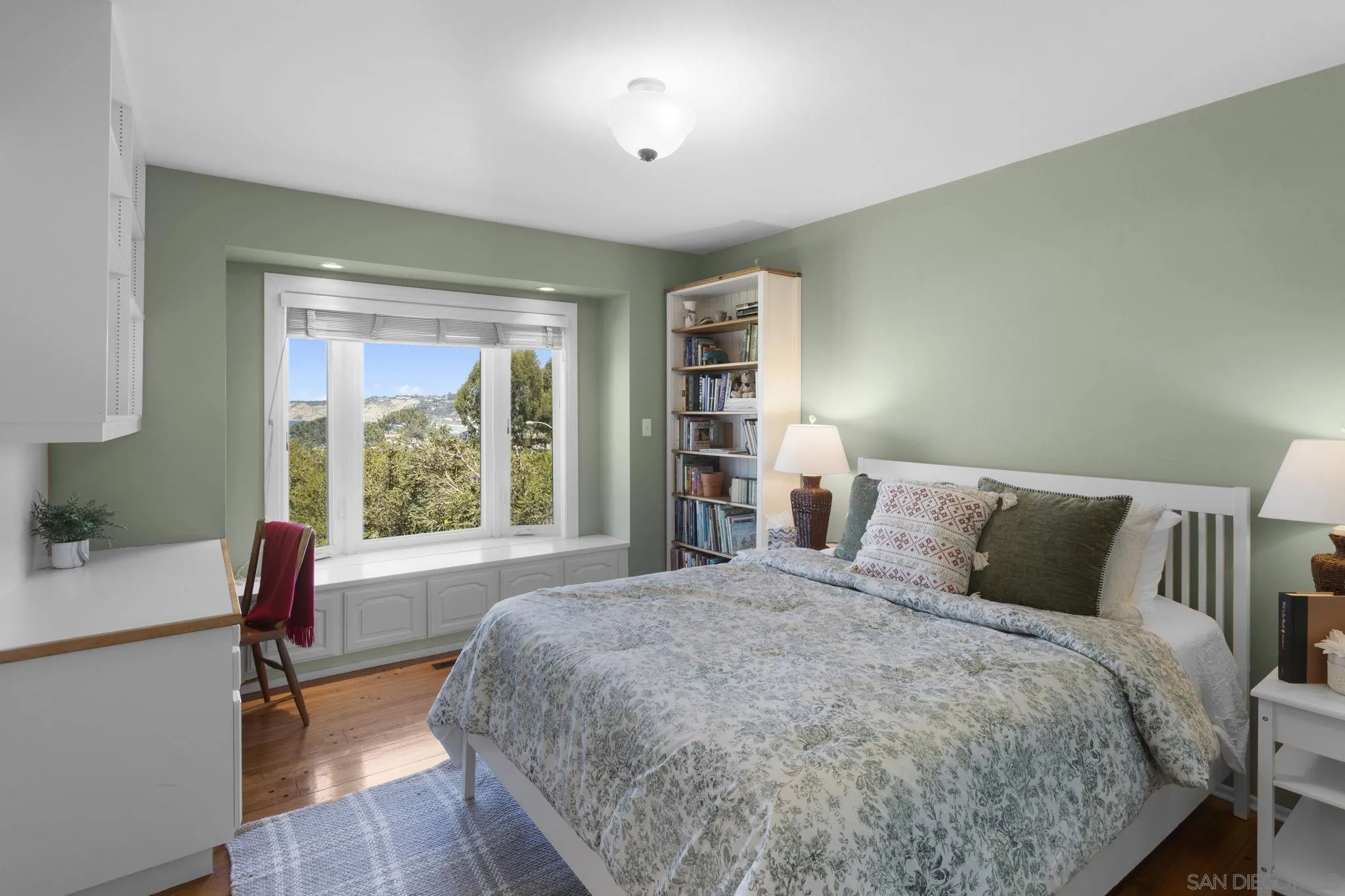 1659 Torrey Pines Rd