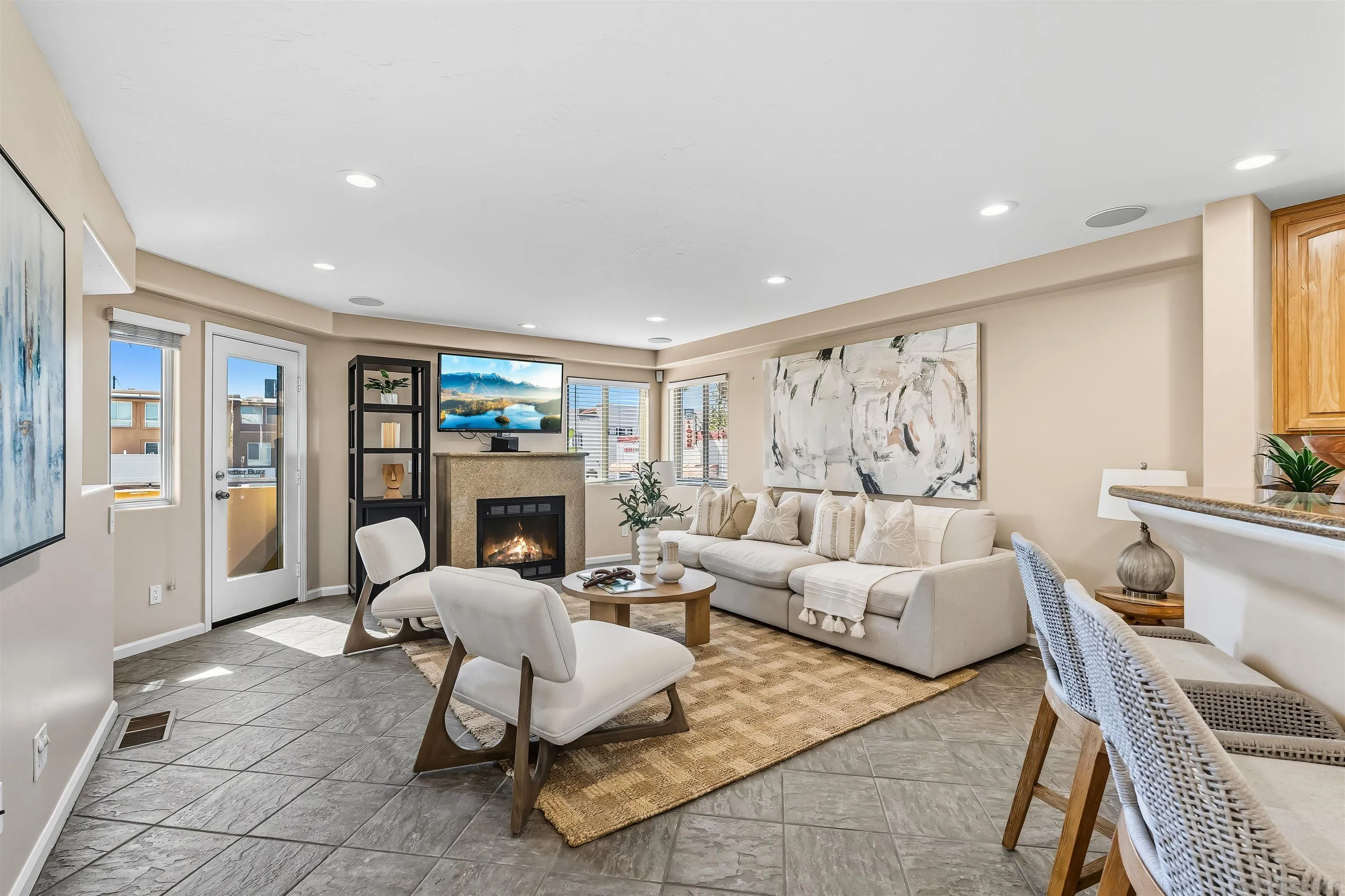 806 Redondo Ct
