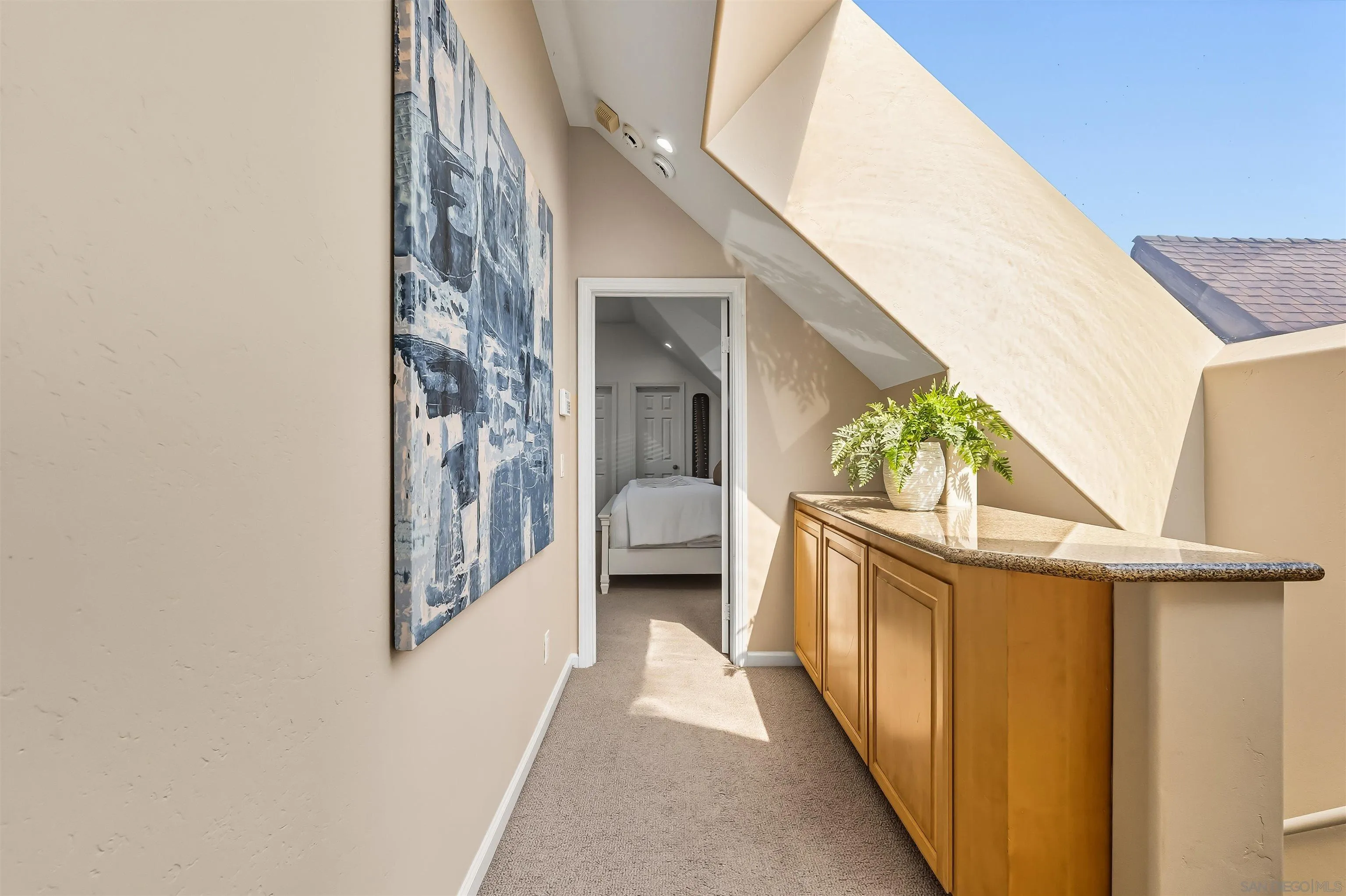 806 Redondo Ct