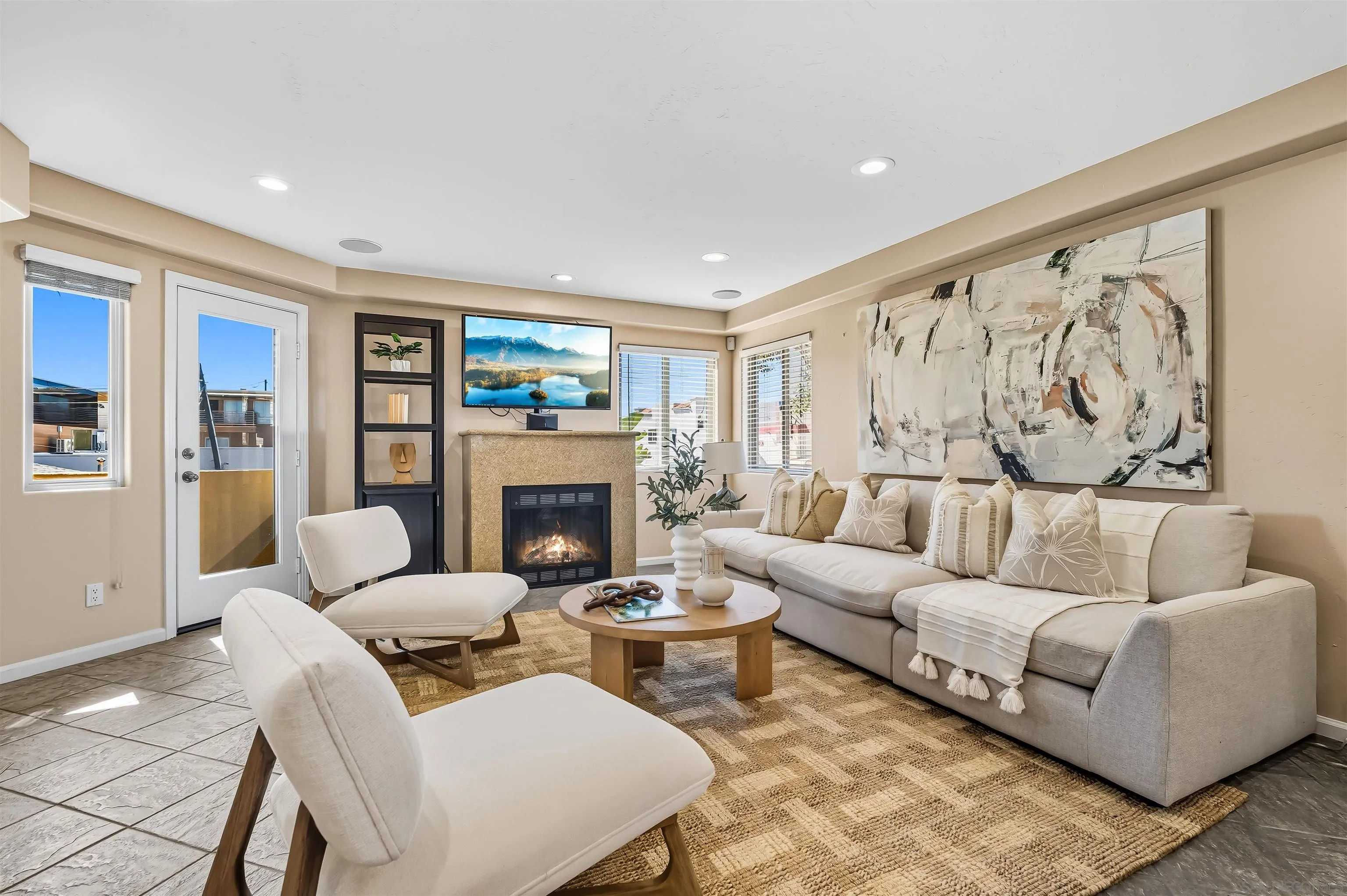 806 Redondo Ct