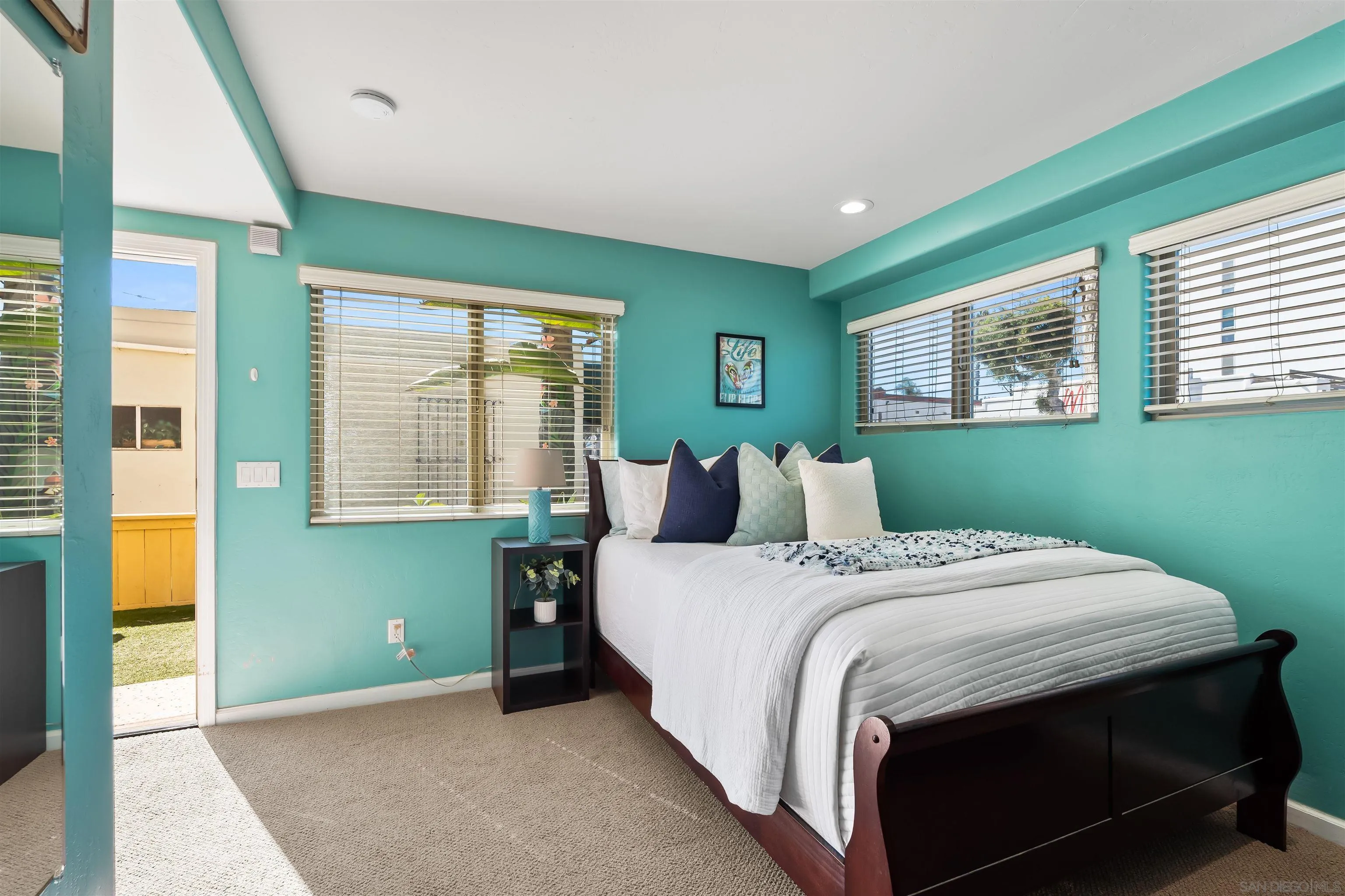 806 Redondo Ct