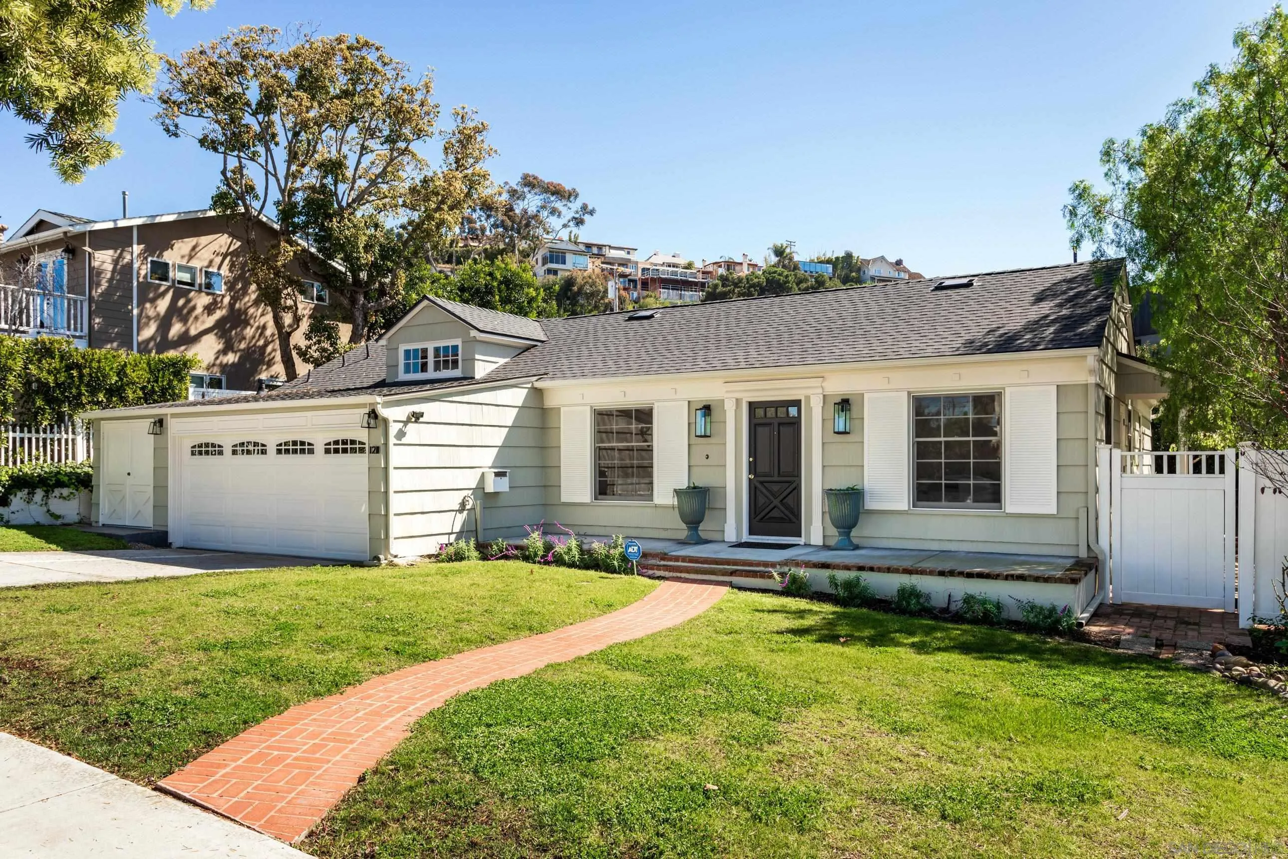 1211 Virginia Way