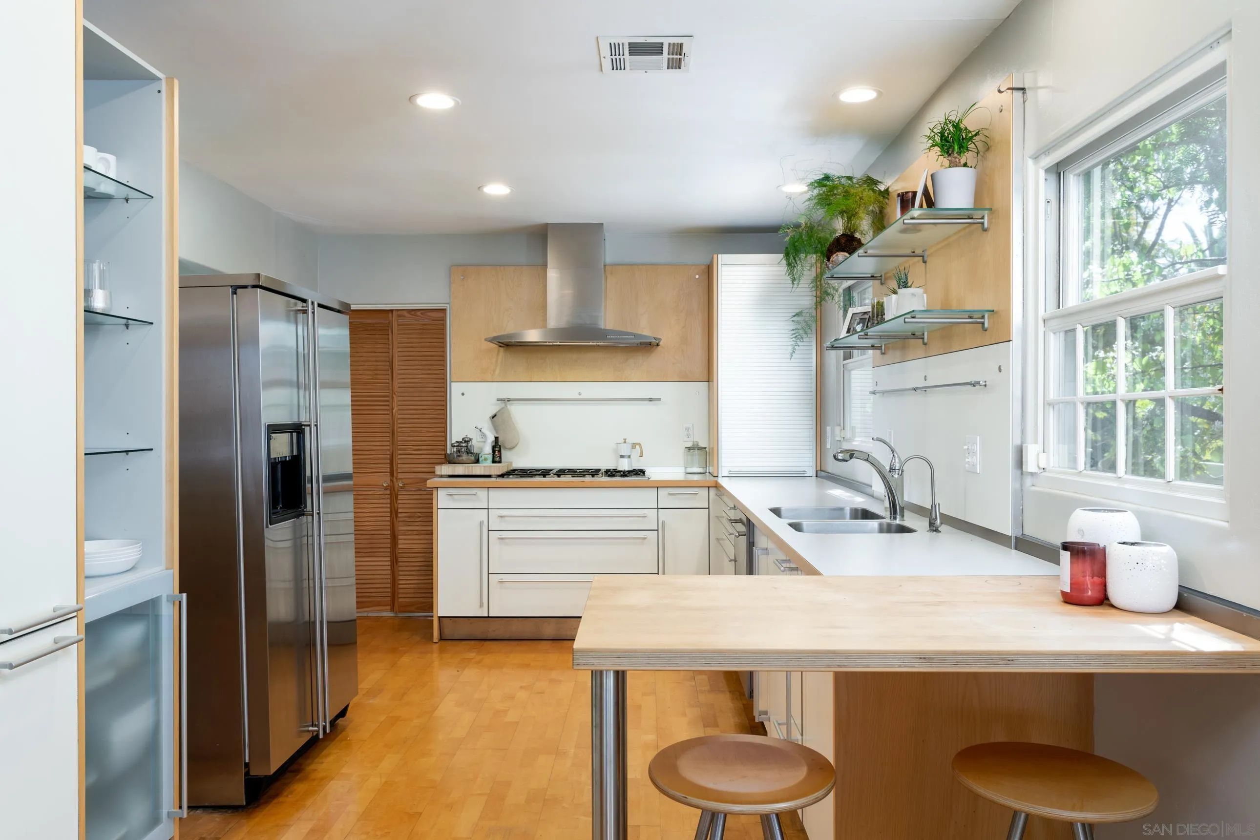 1211 Virginia Way