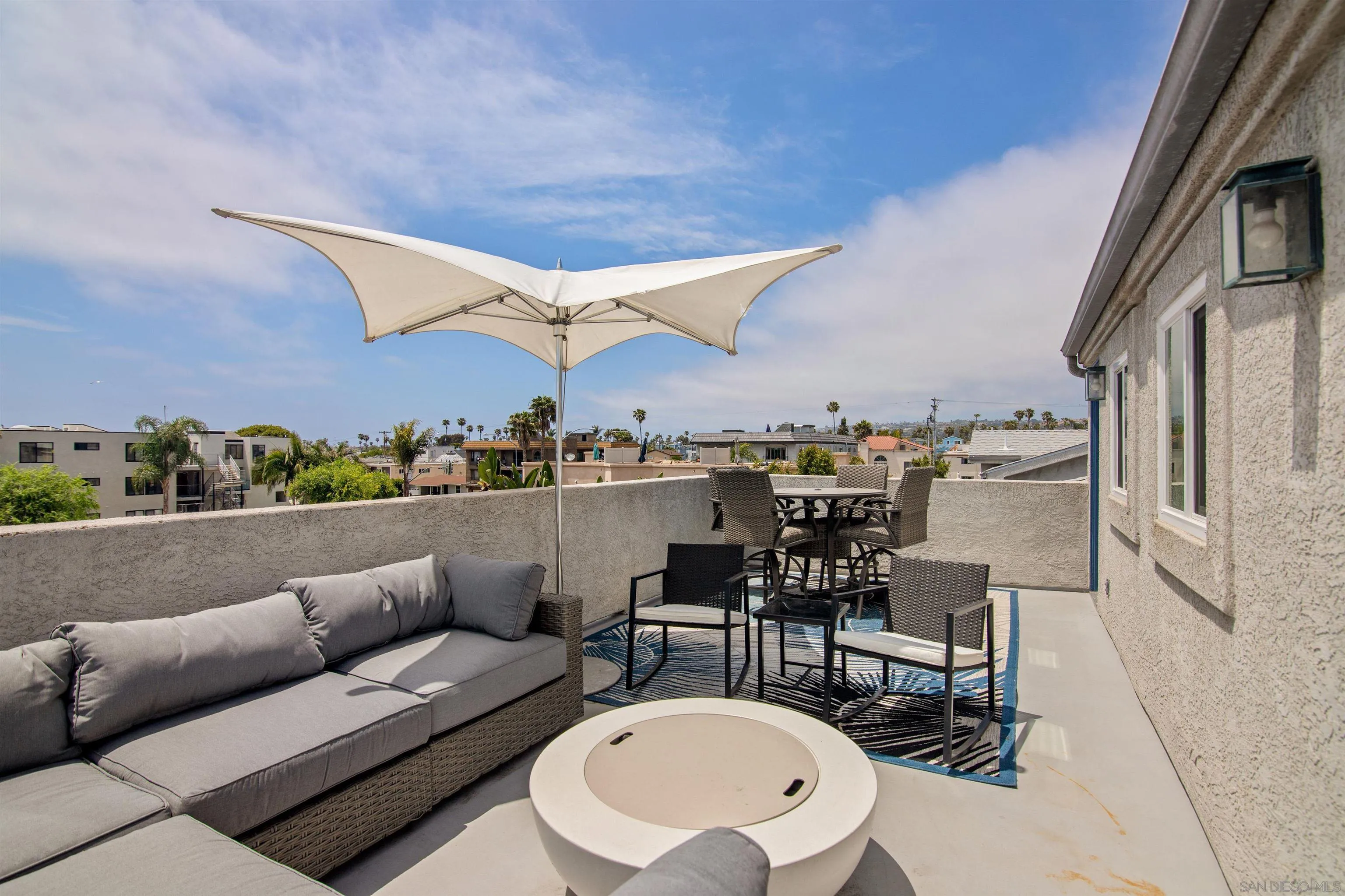 1323 Pacific Beach Dr Unit F