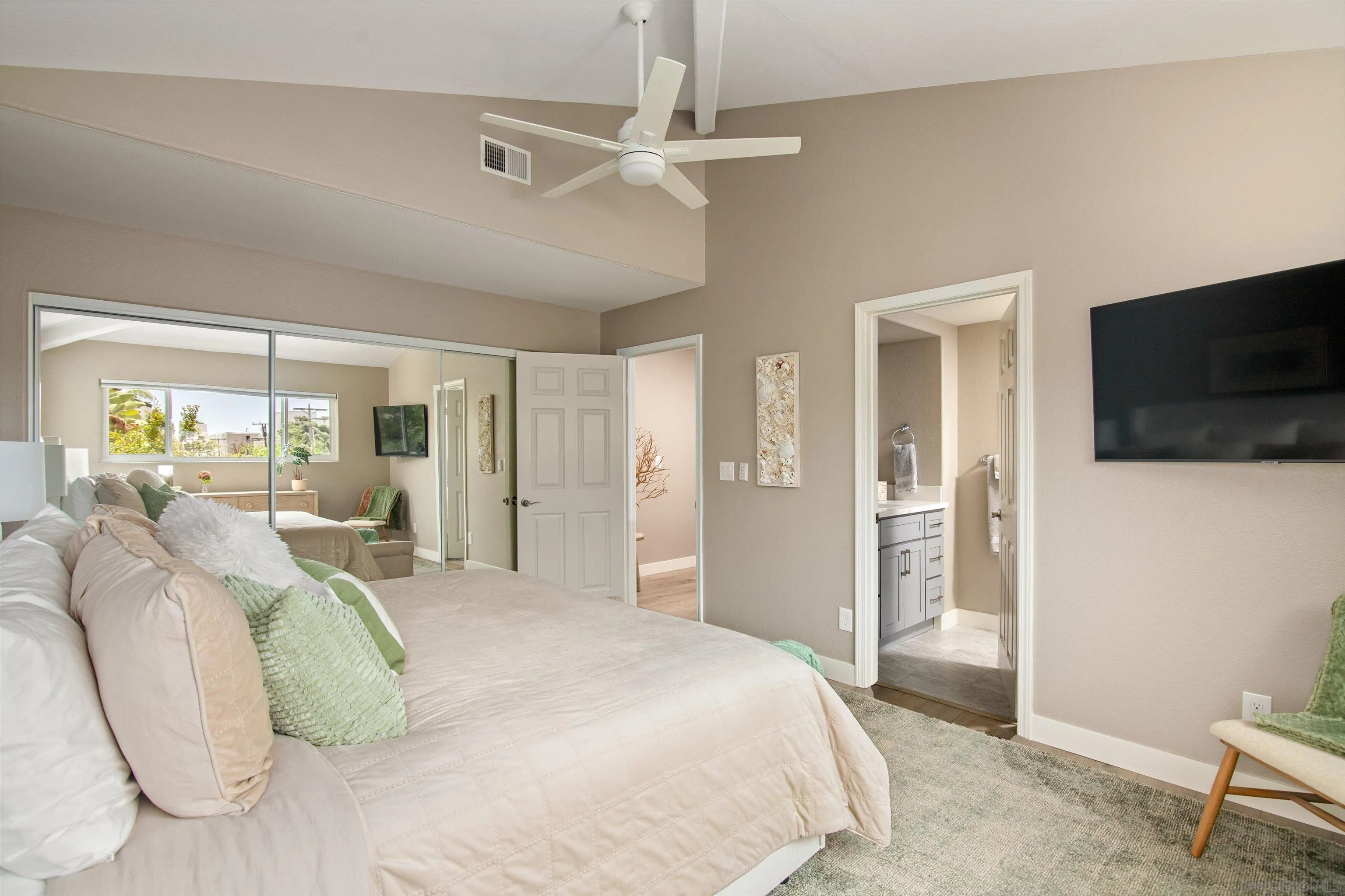 1323 Pacific Beach Dr Unit F