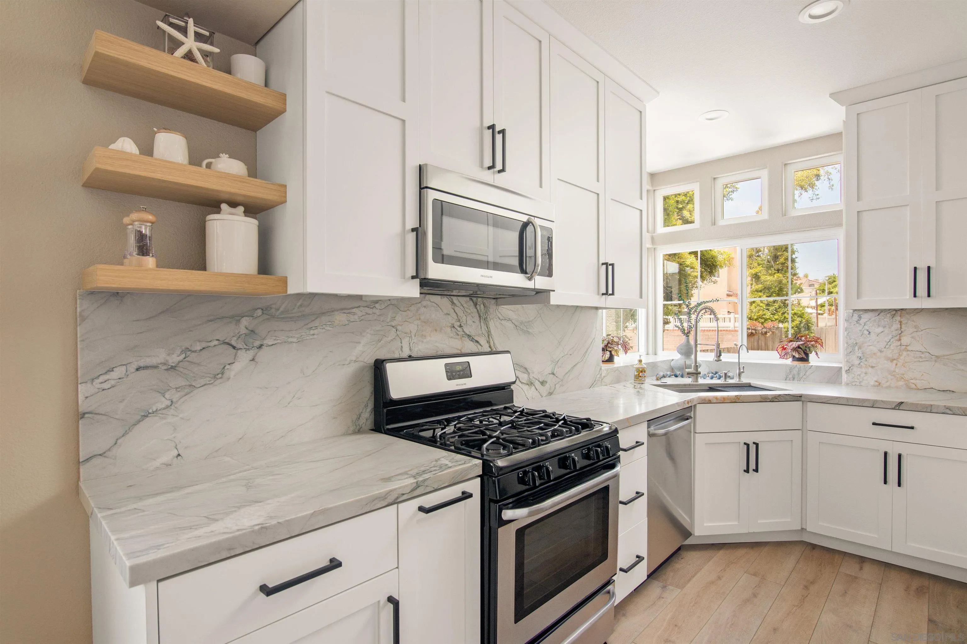 1323 Pacific Beach Dr Unit F