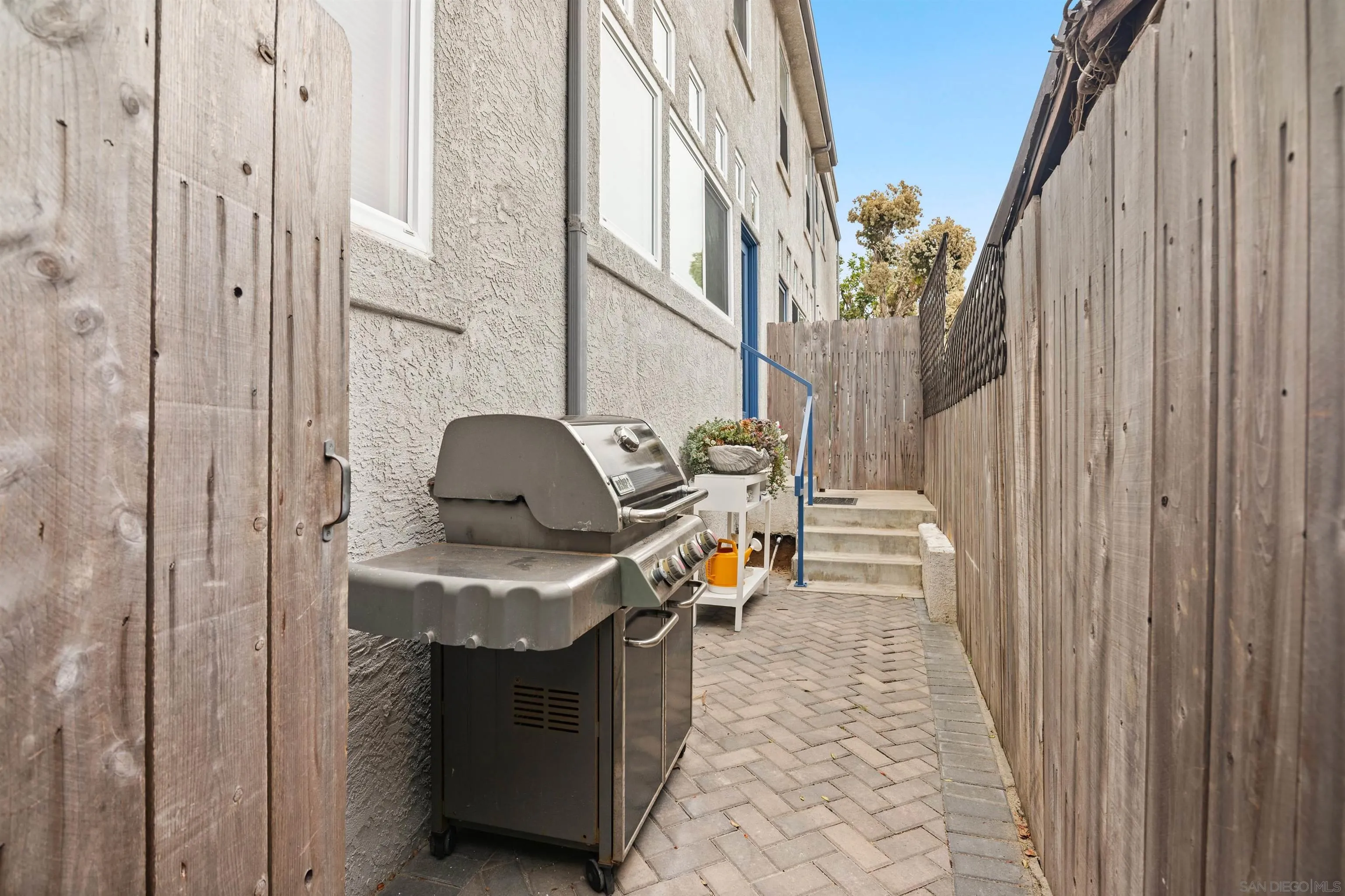 1323 Pacific Beach Dr Unit F