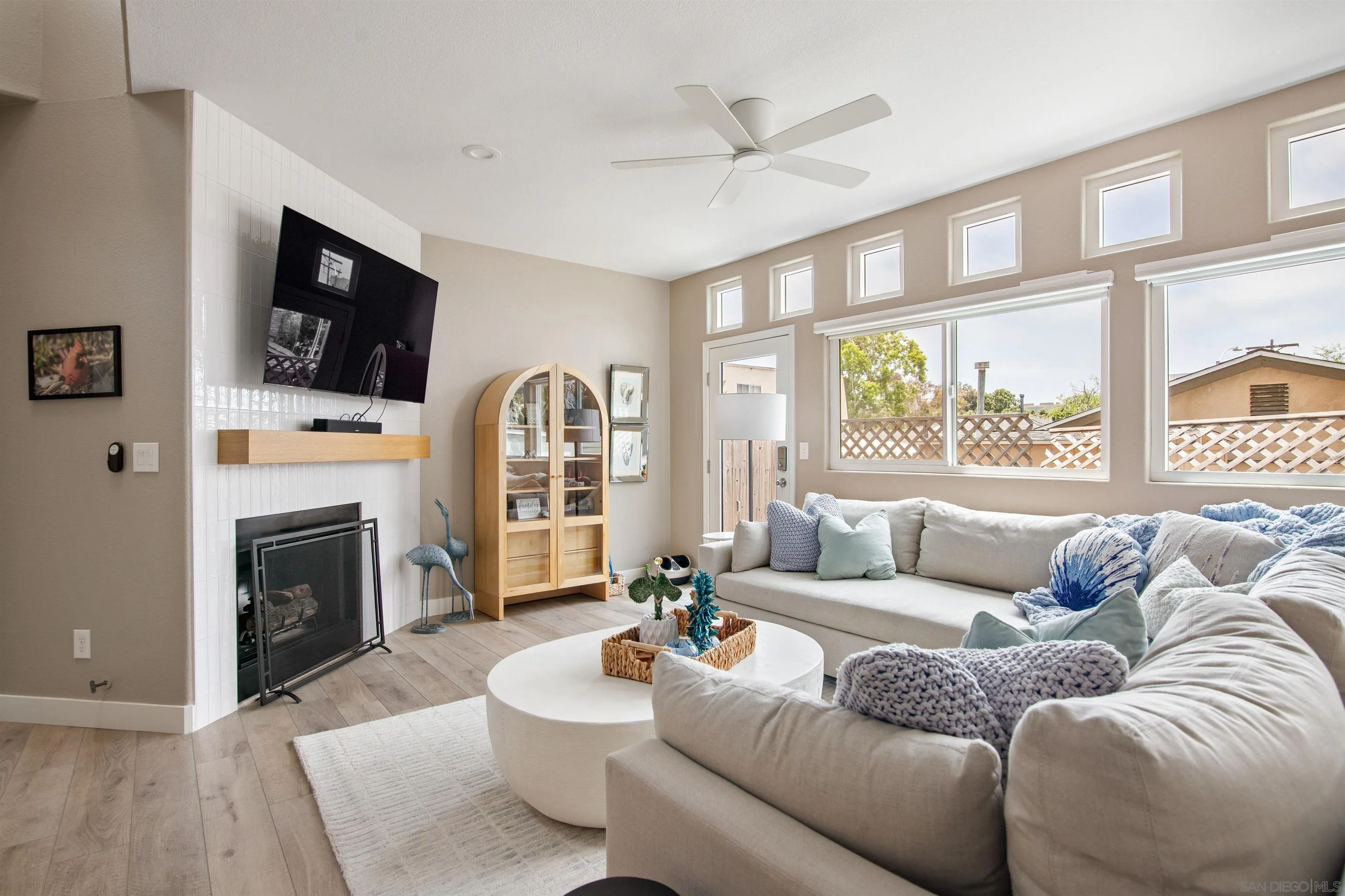 1323 Pacific Beach Dr Unit F