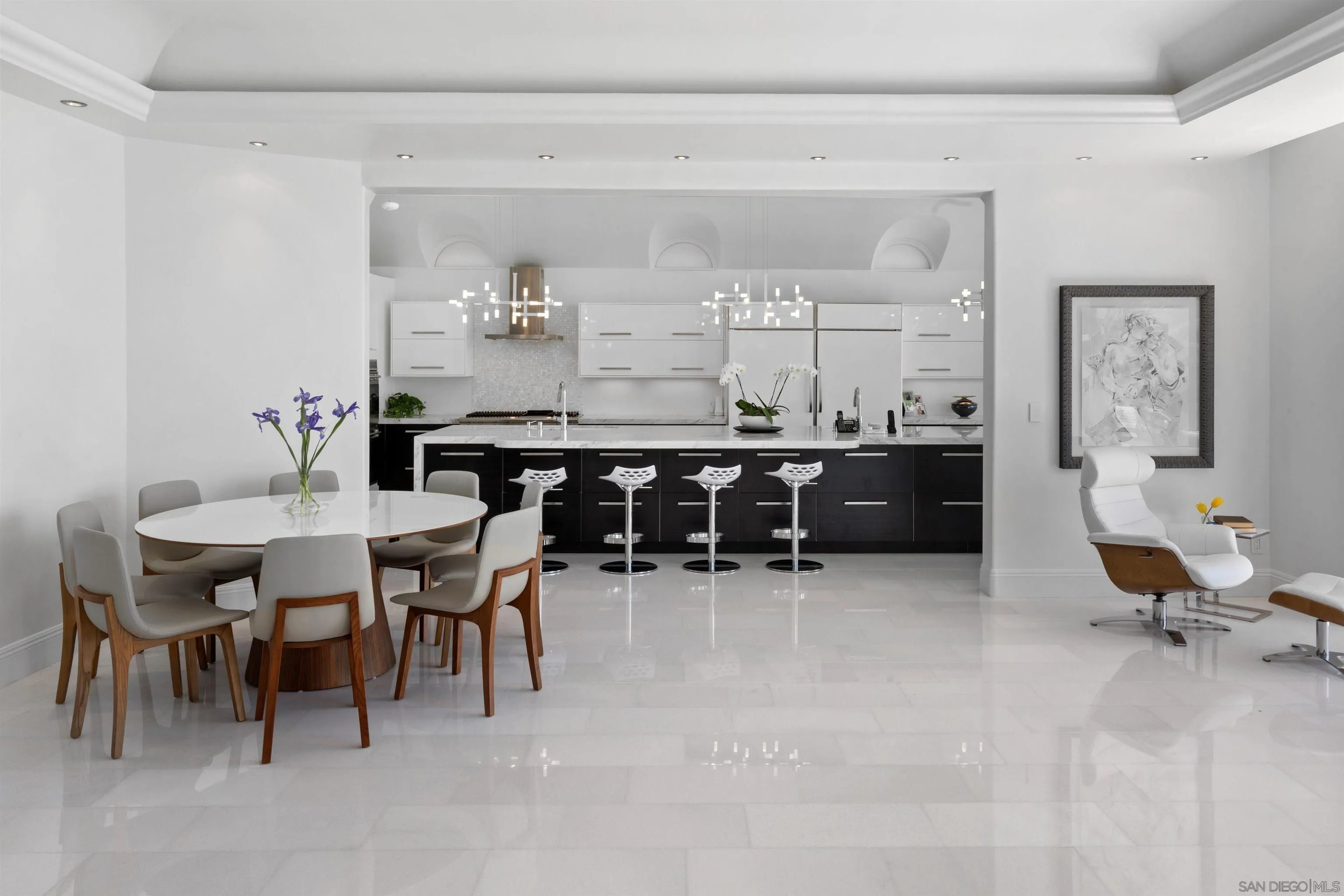 5850 Camino De La Costa