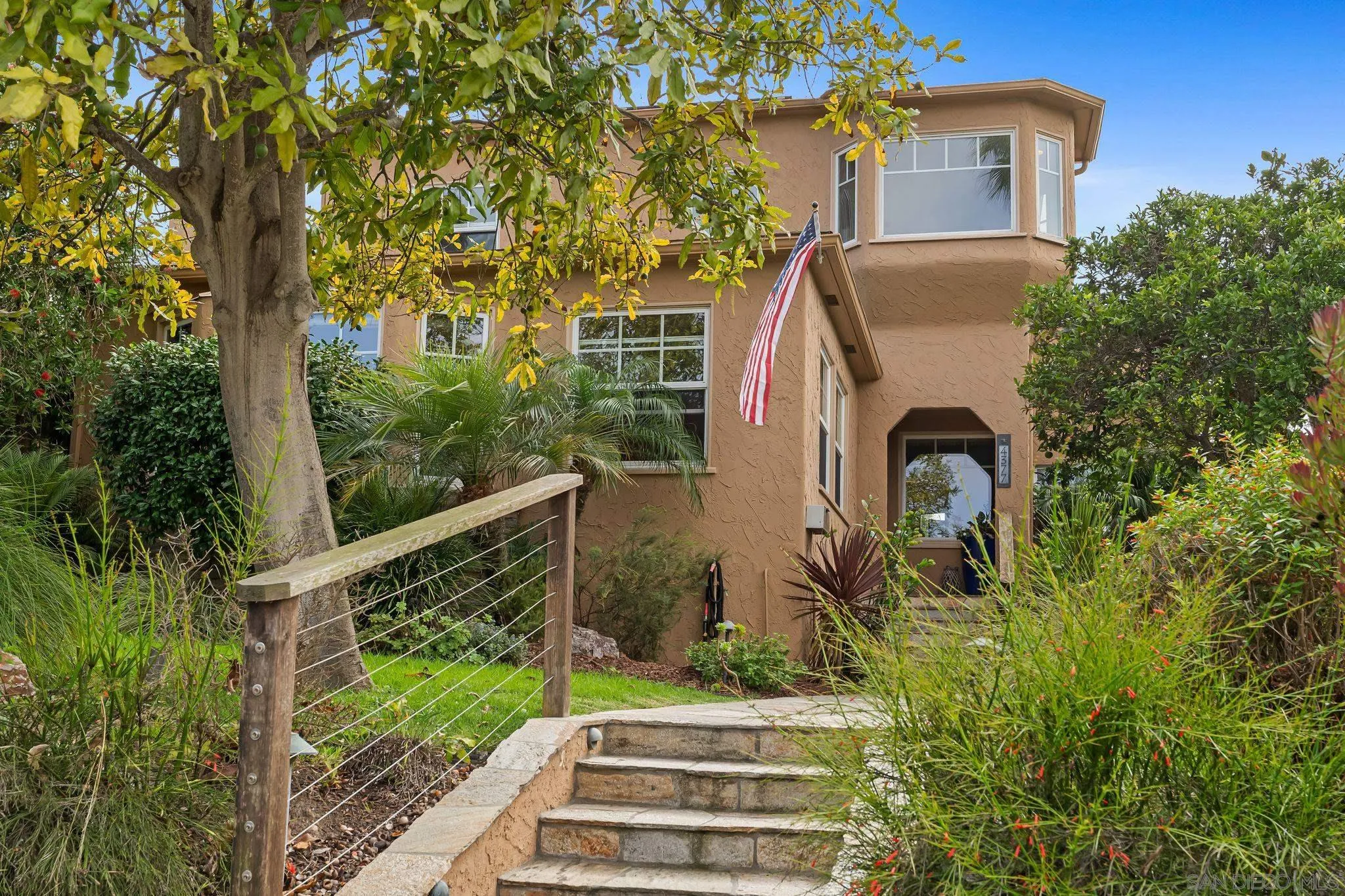 4377 Newport