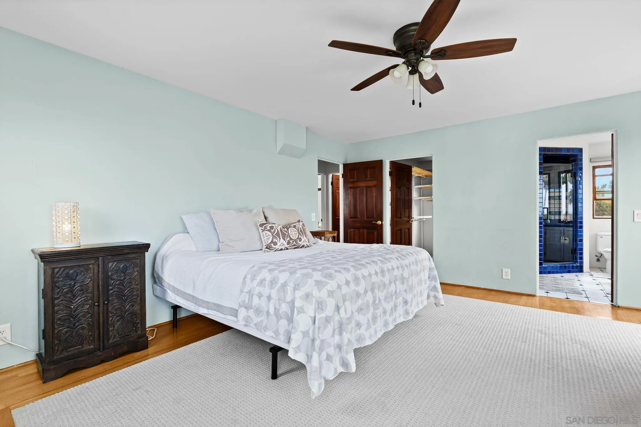 4377 Newport