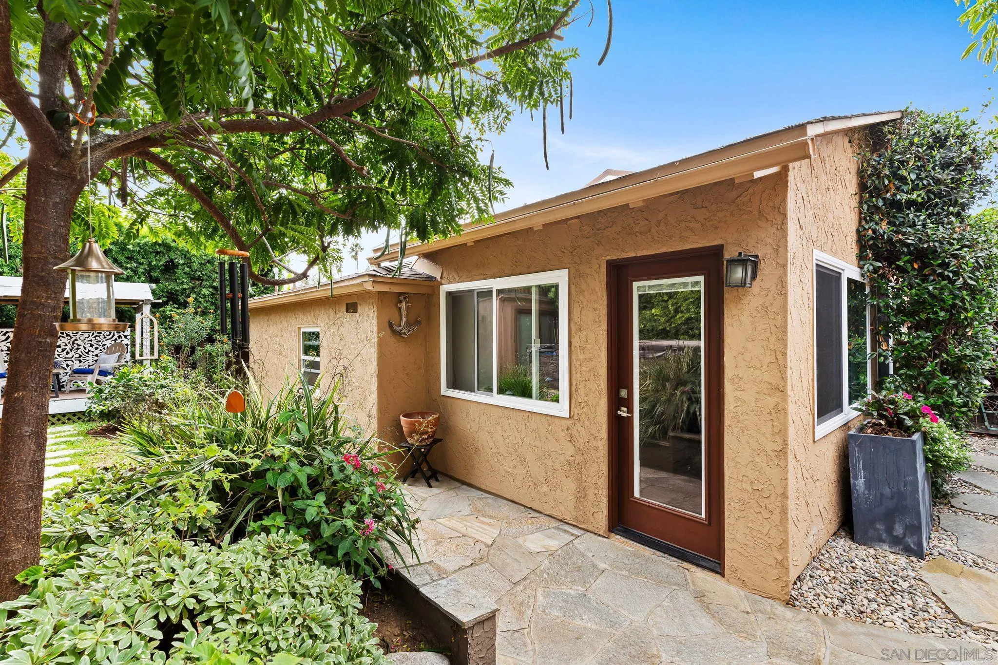4377 Newport