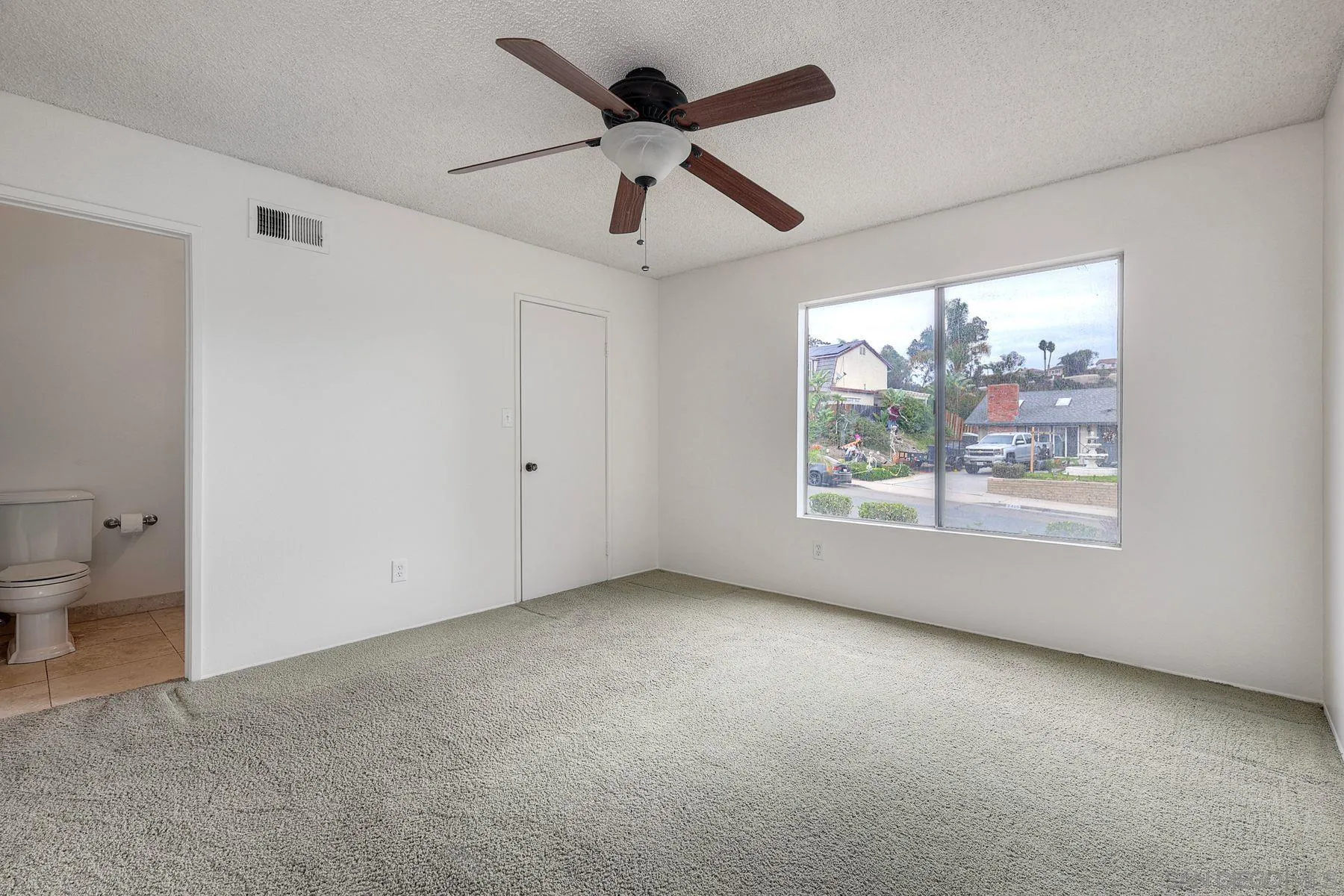 1458 Laurel Ave