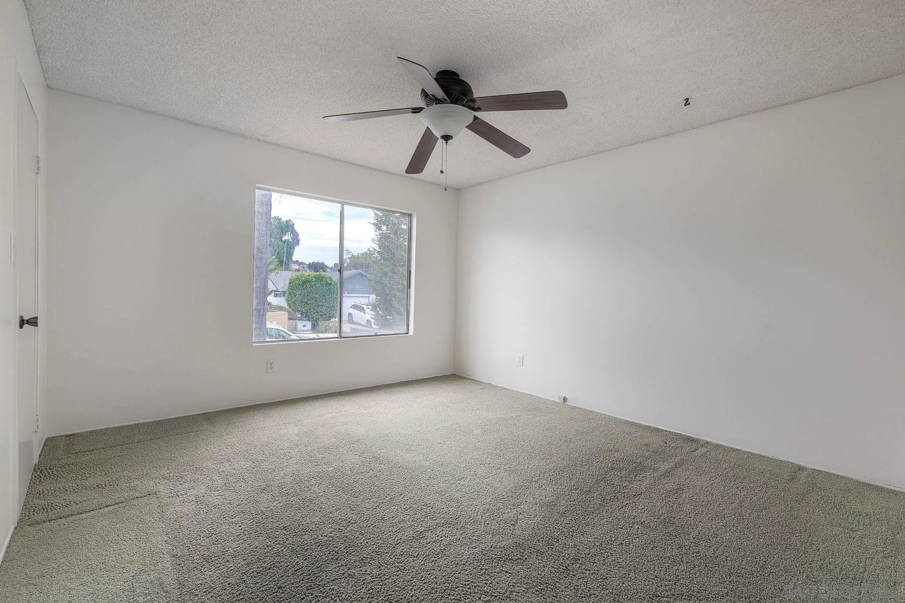 1458 Laurel Ave