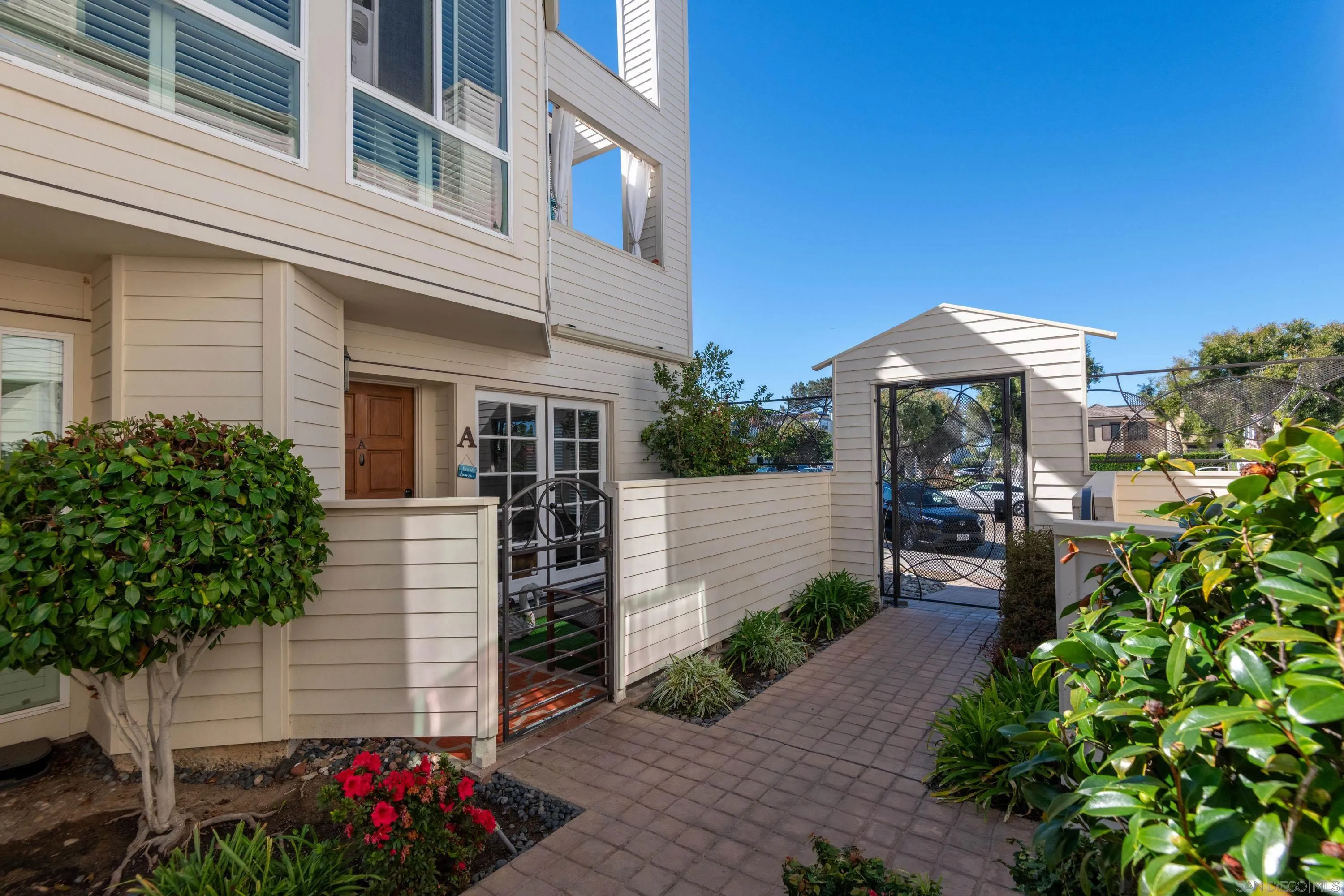 7585 Eads Unit A, San Diego Unit: A