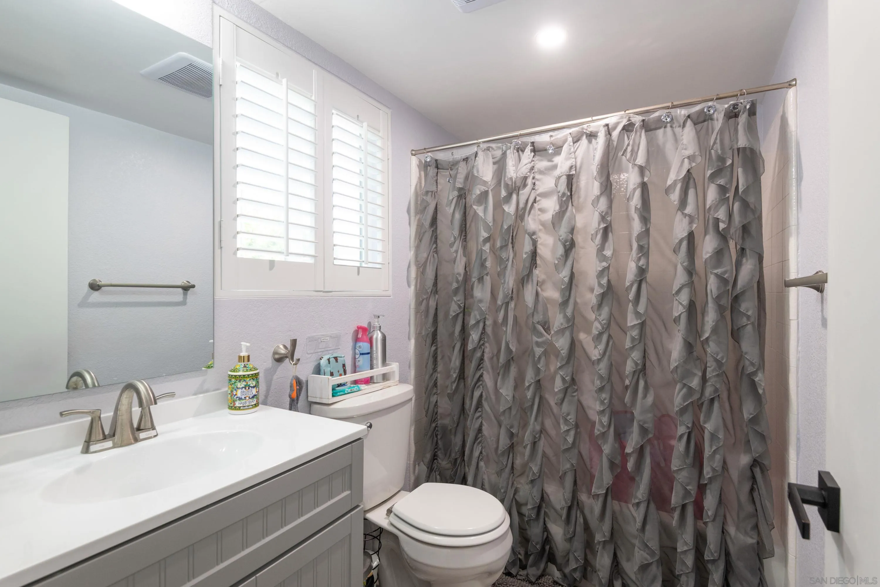 7585 Eads Unit A, San Diego Unit: A