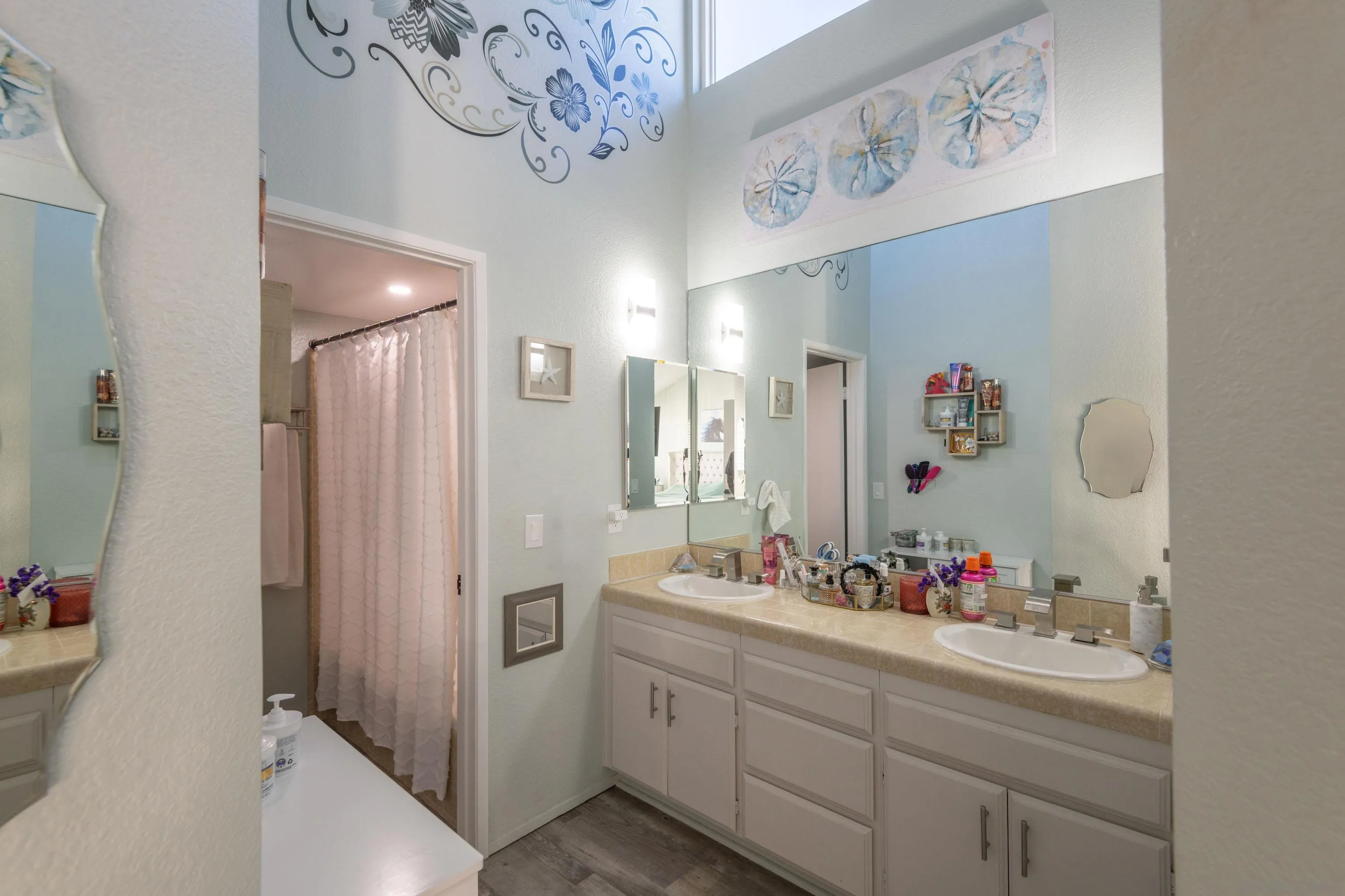 7585 Eads Unit A, San Diego Unit: A