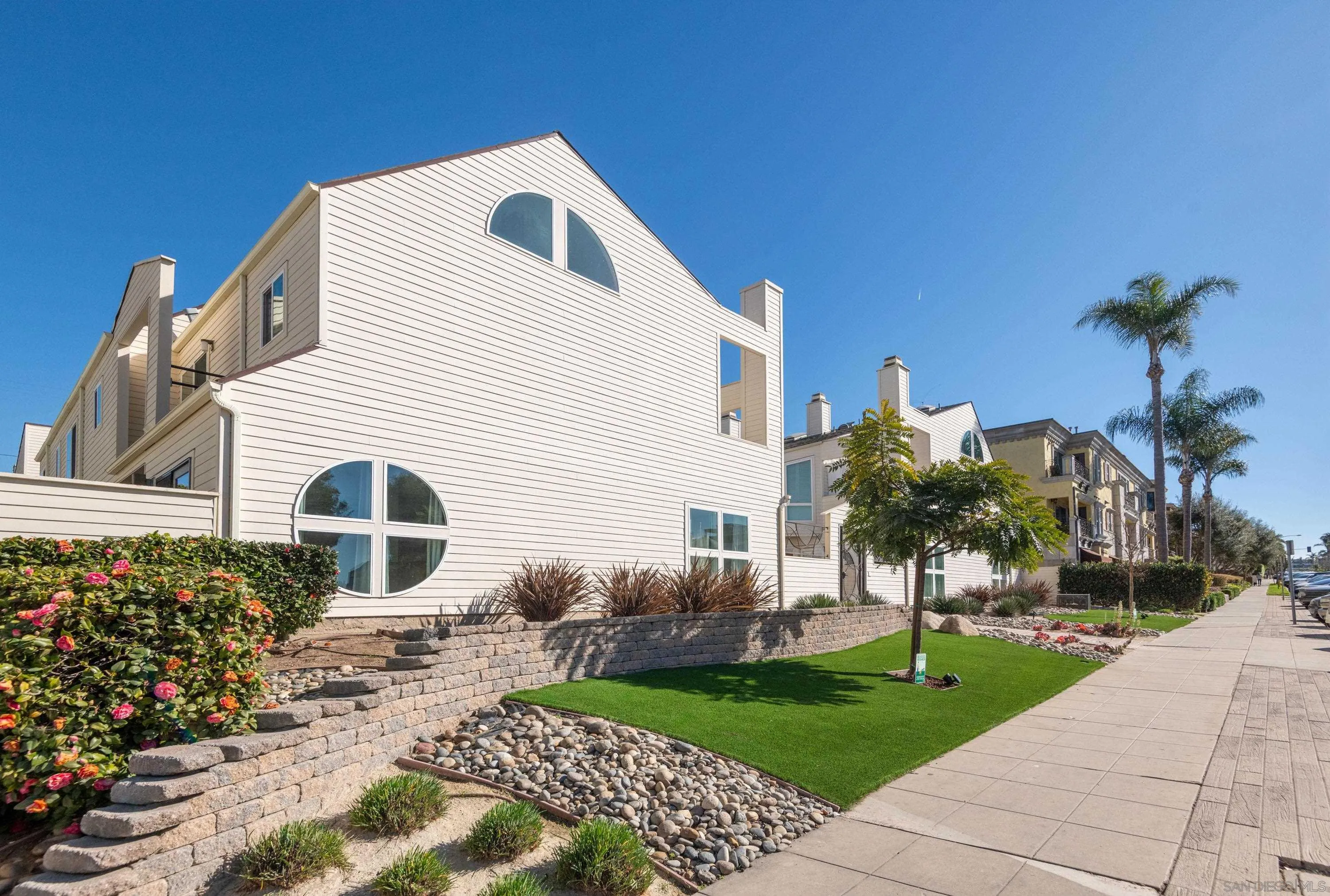 7585 Eads Unit A, San Diego Unit: A