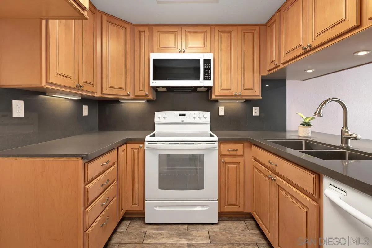 7016 Park Mesa Way #29, San Diego