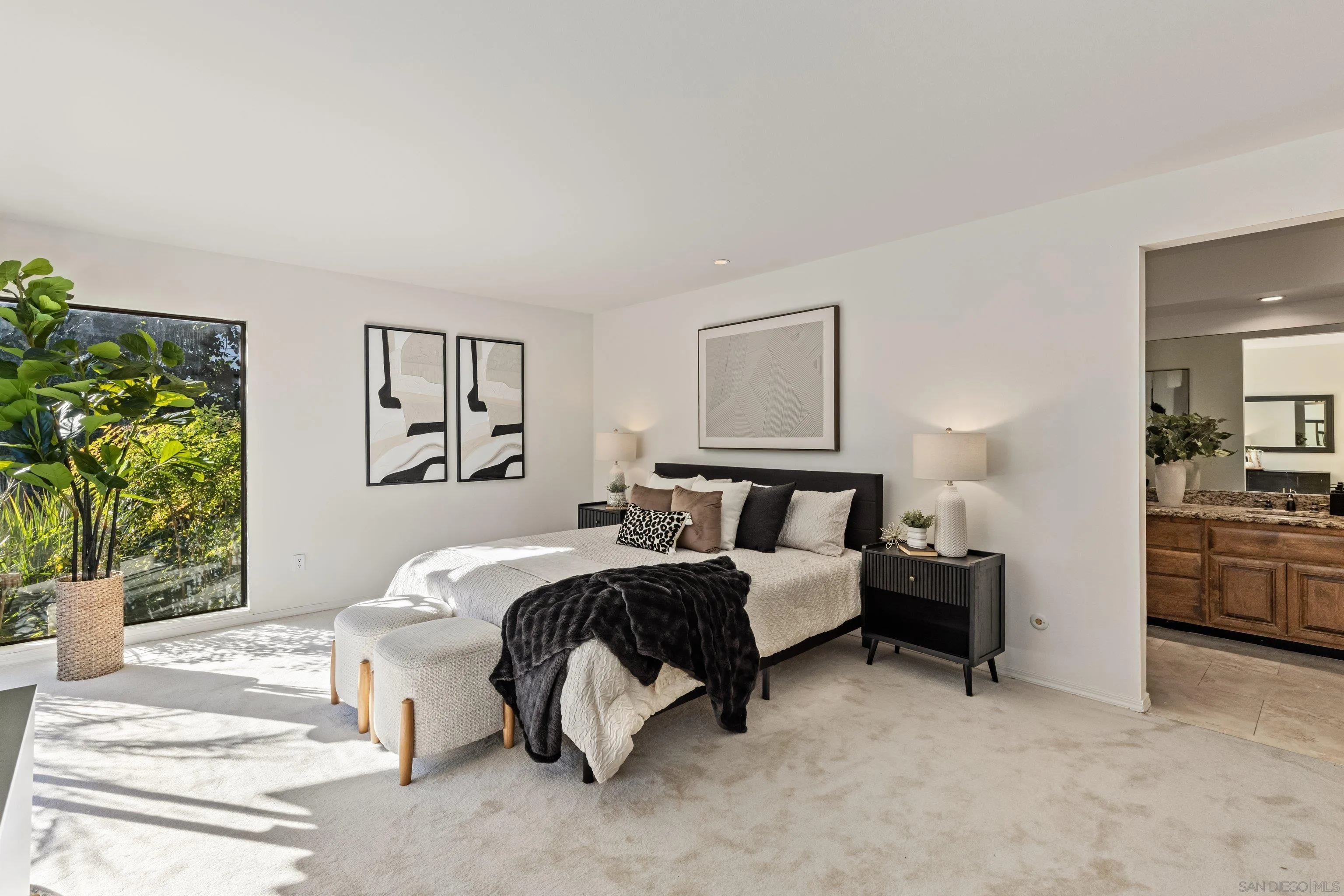 7716 Hidden Valley Ct, La Jolla