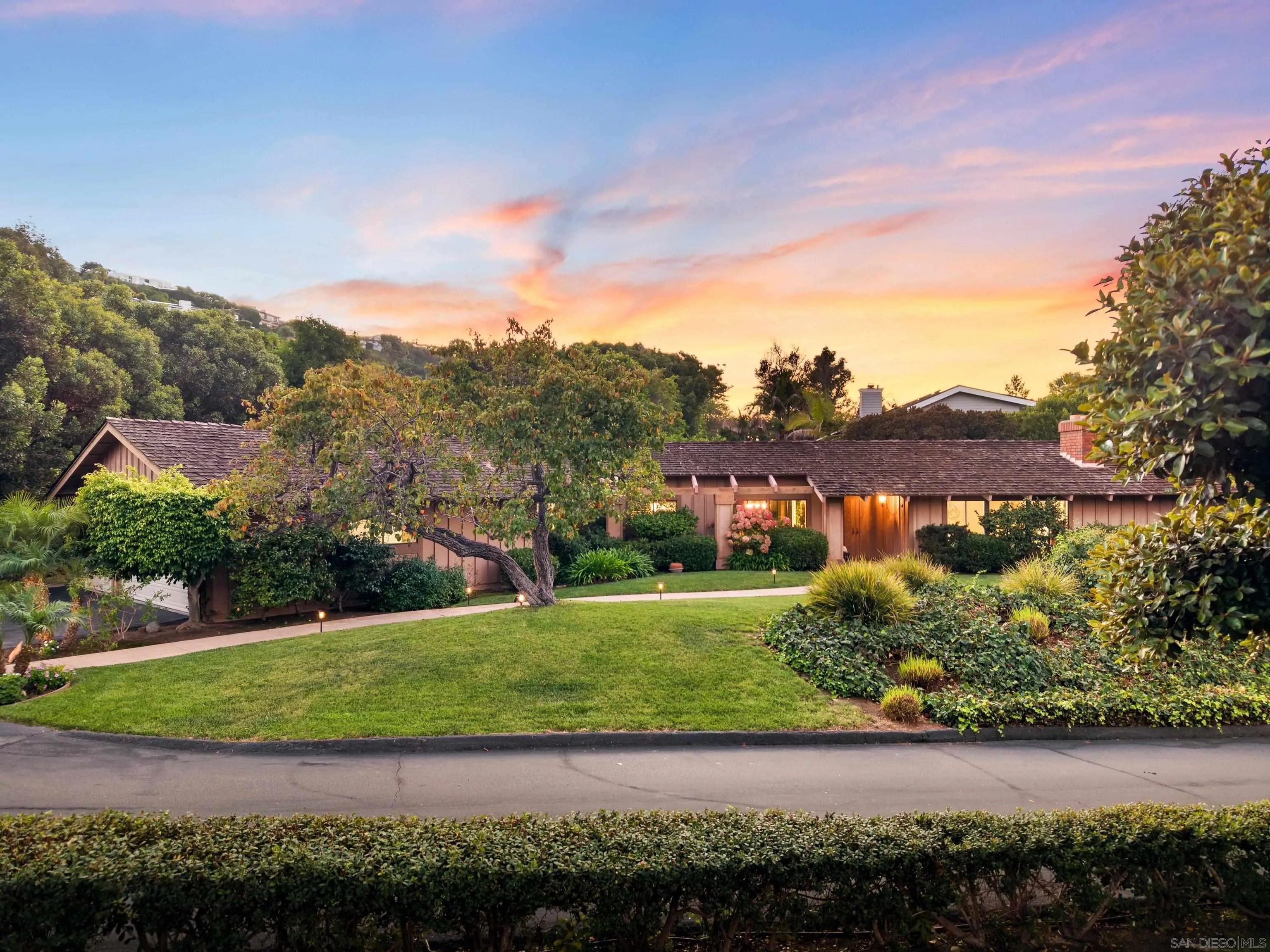 7716 Hidden Valley Ct, La Jolla